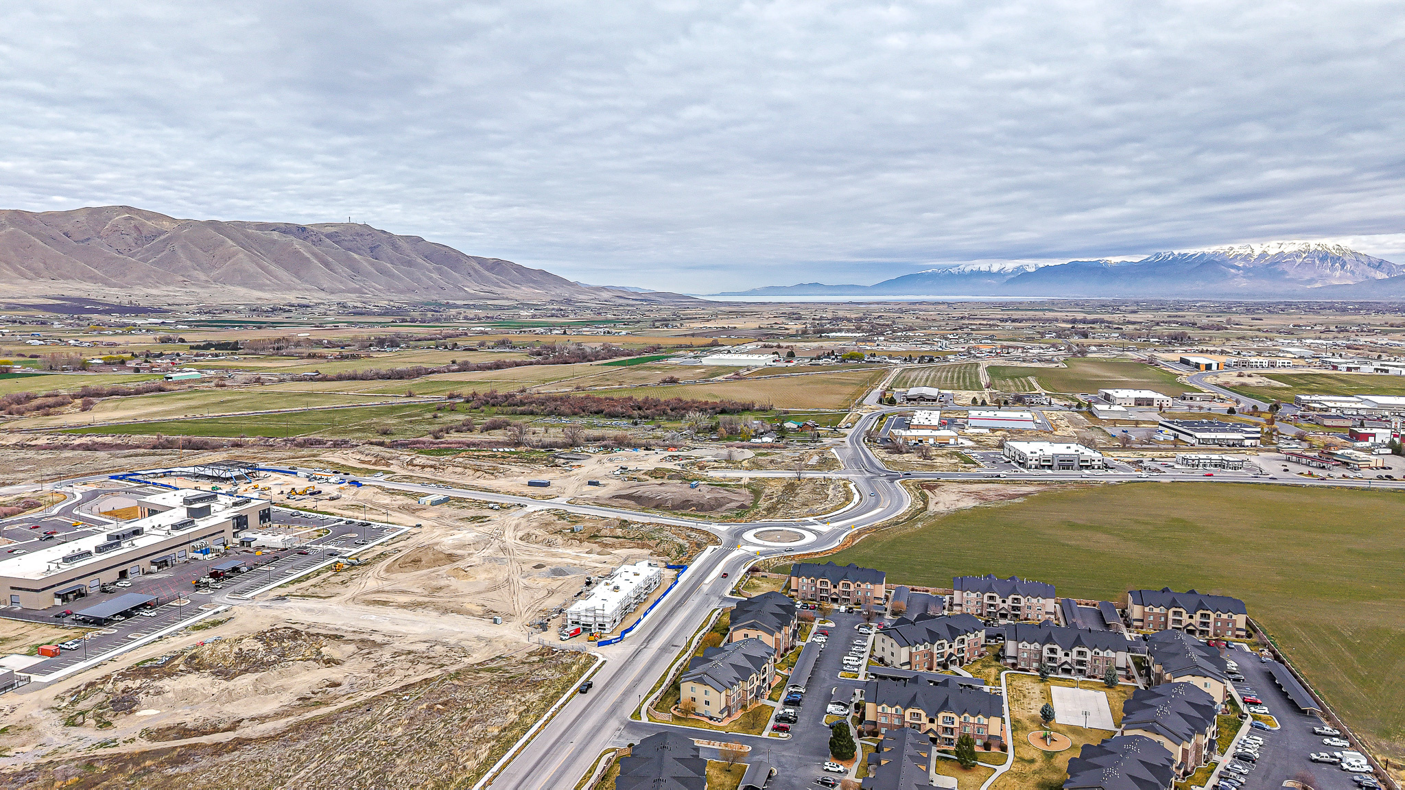 523 1045 S 1700 #523