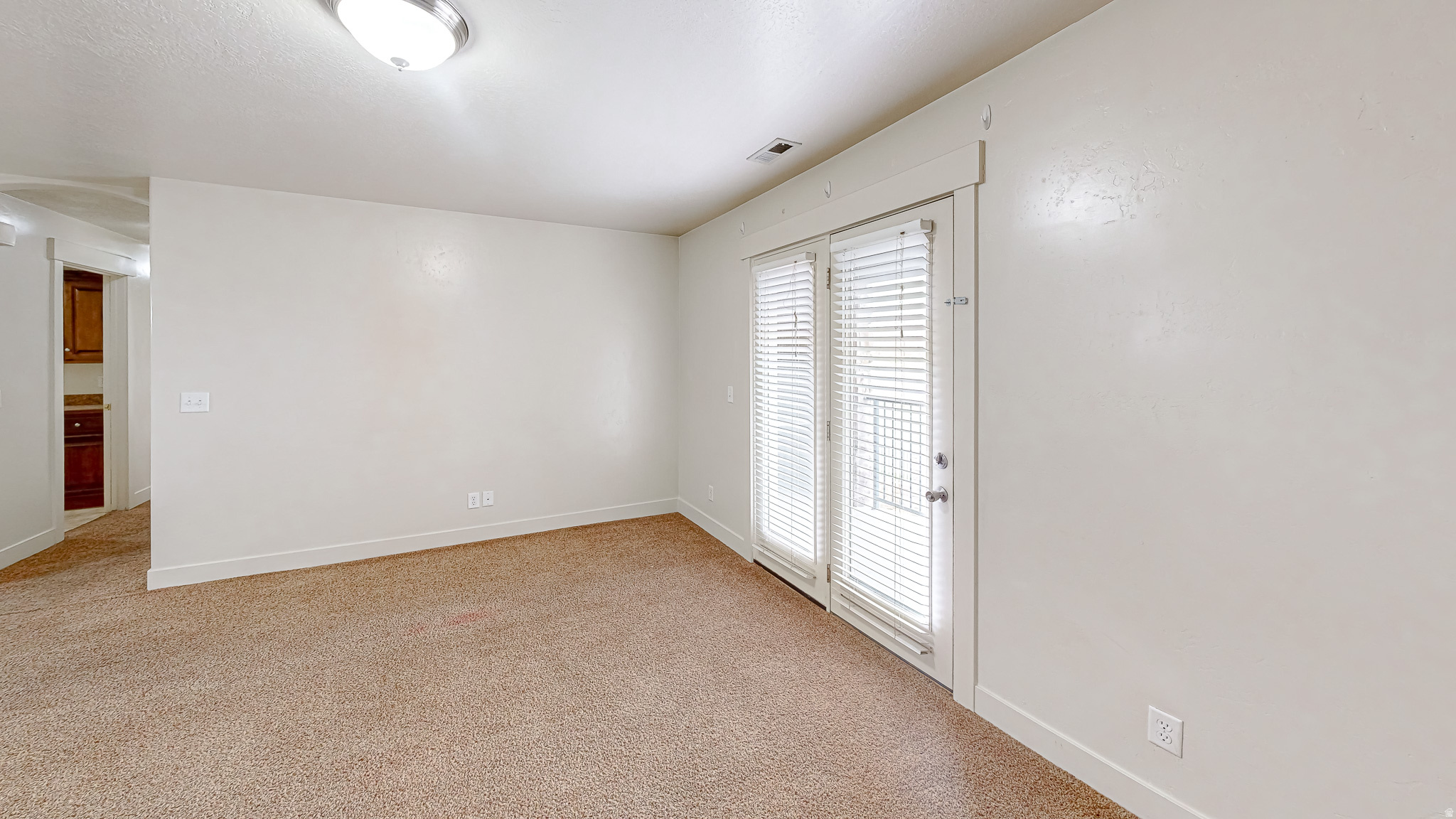 523 1045 S 1700 #523