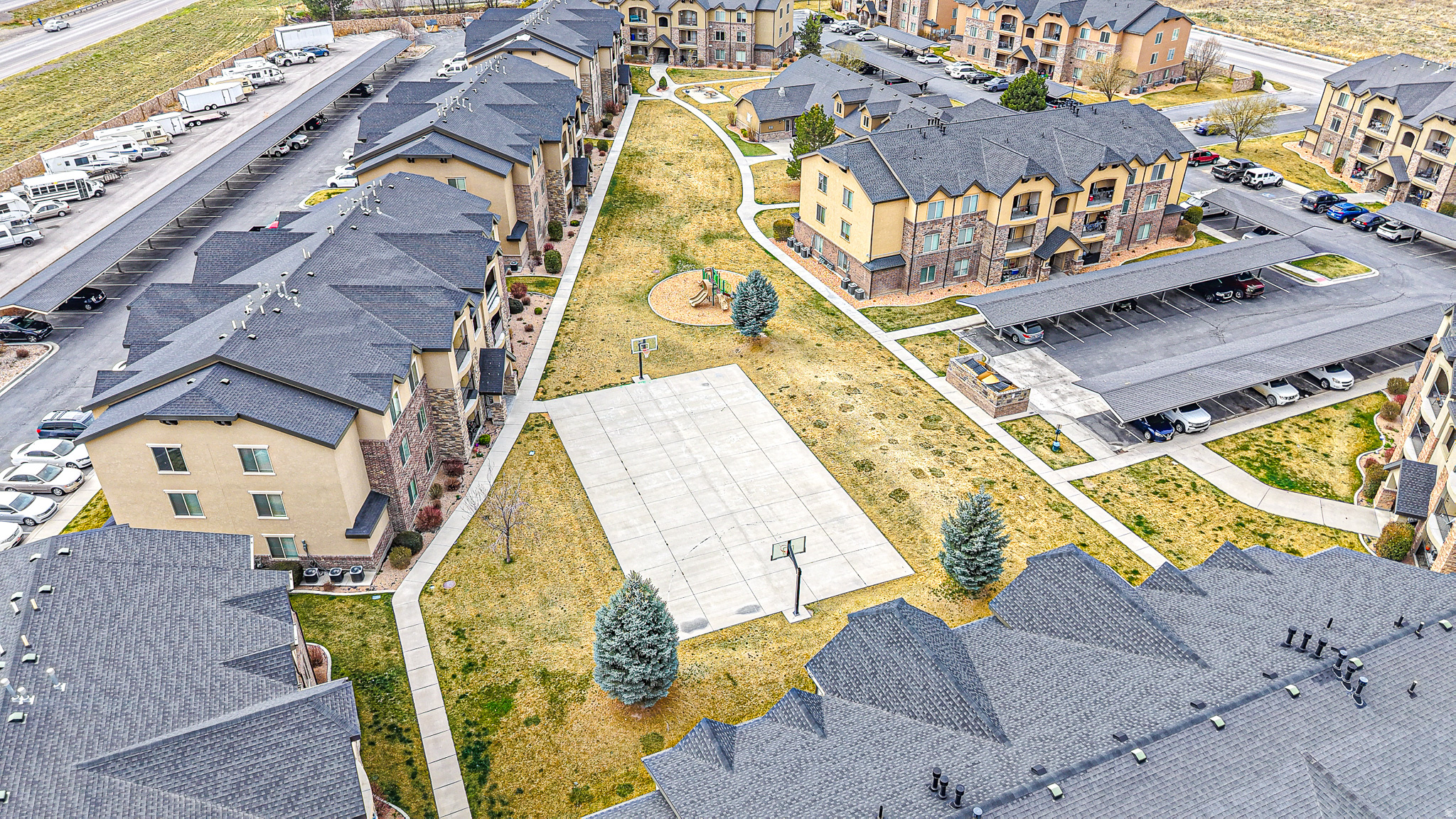 523 1045 S 1700 #523