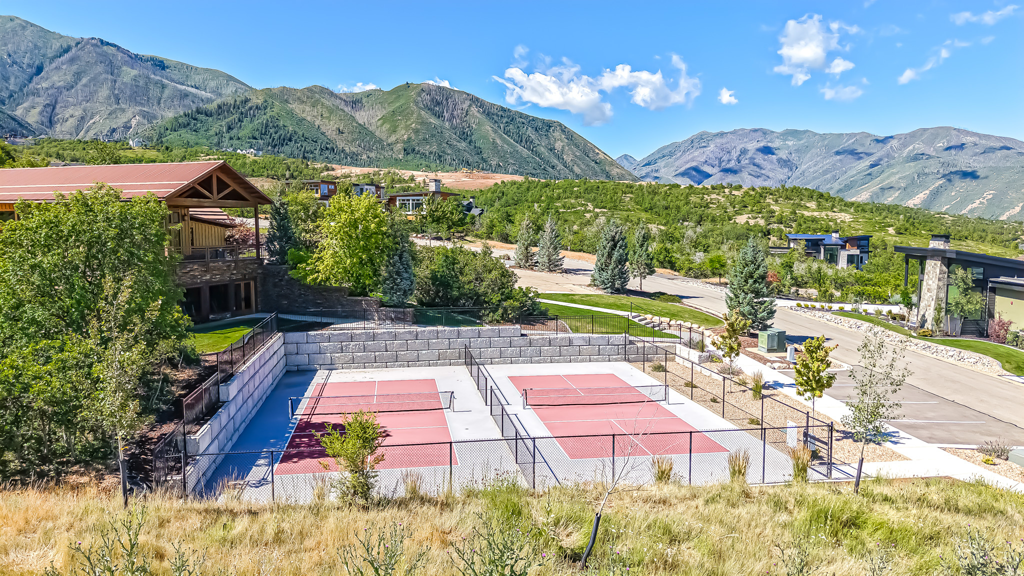 890 S SUMMIT DR Unit: 47