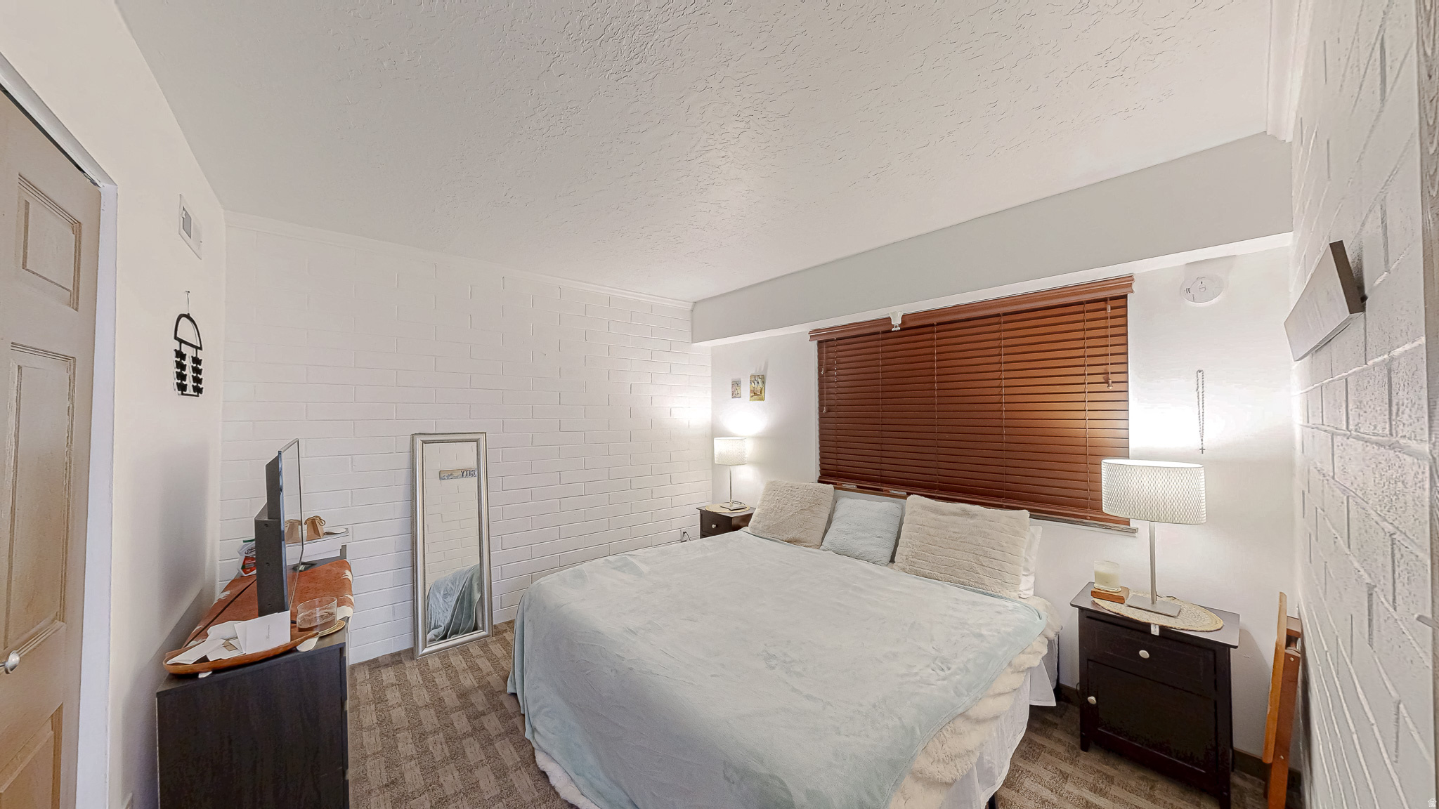 2000 PROSPECTOR AVE #106