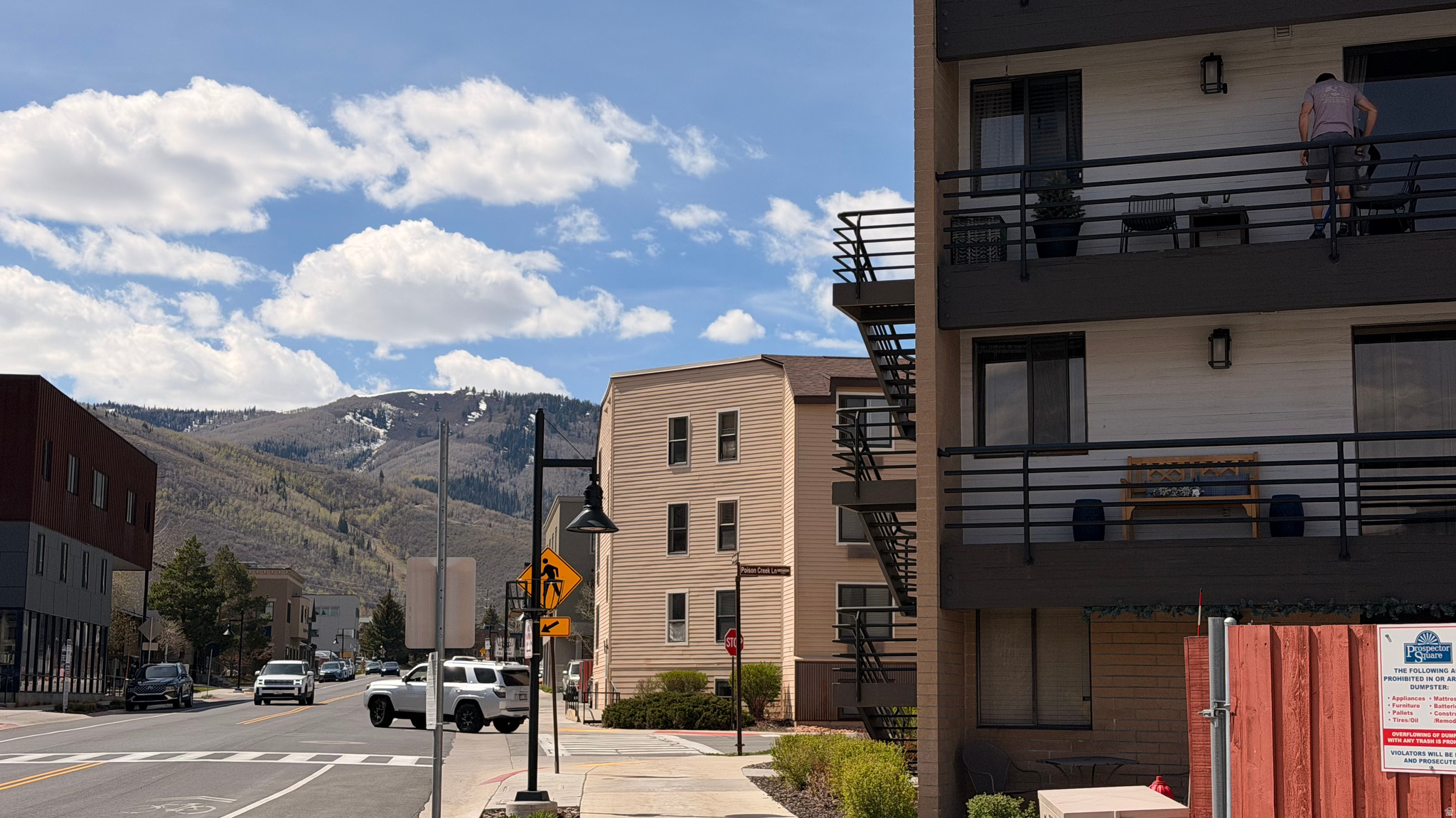 2000 PROSPECTOR AVE #106