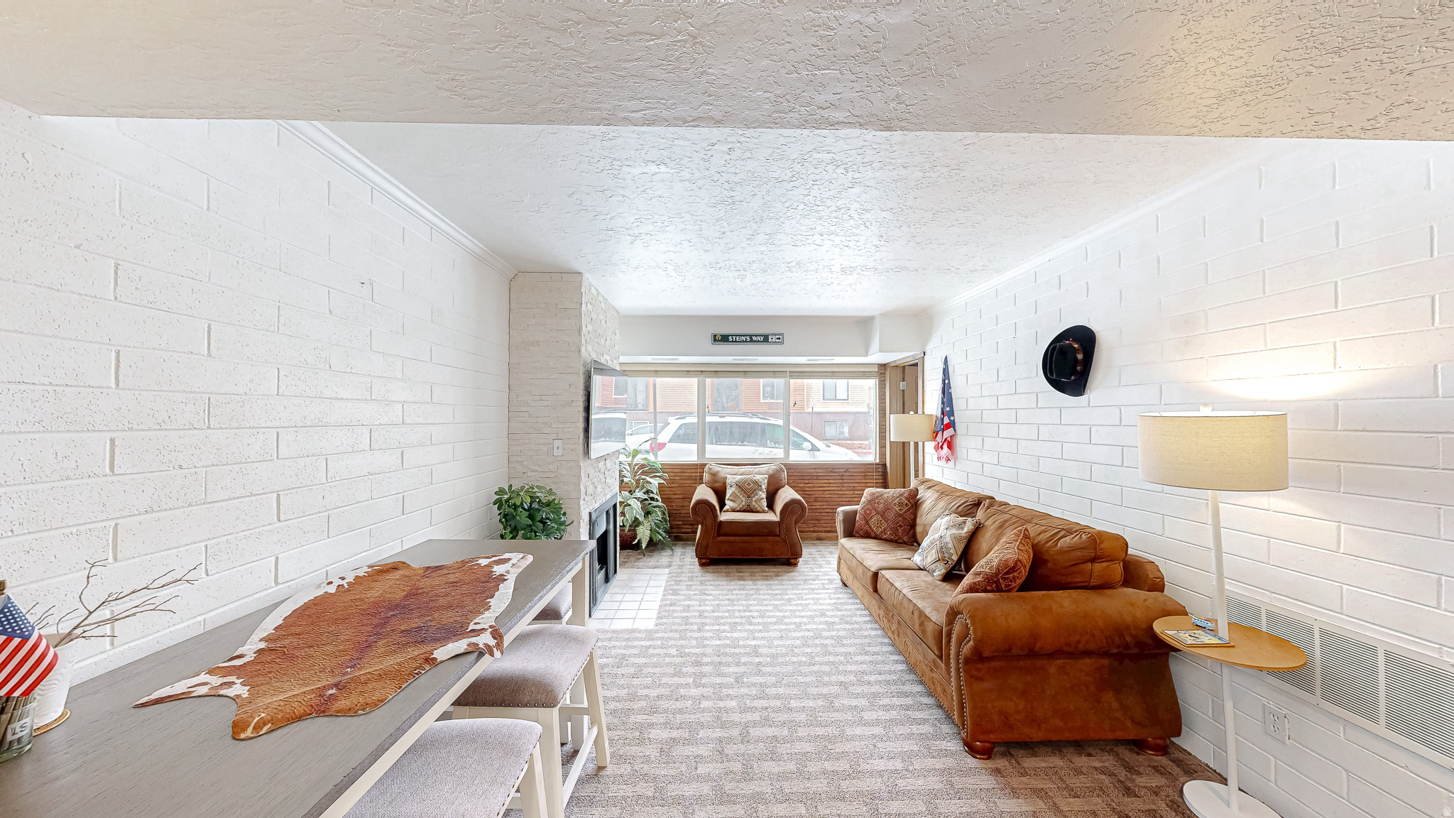 2000 PROSPECTOR AVE #106