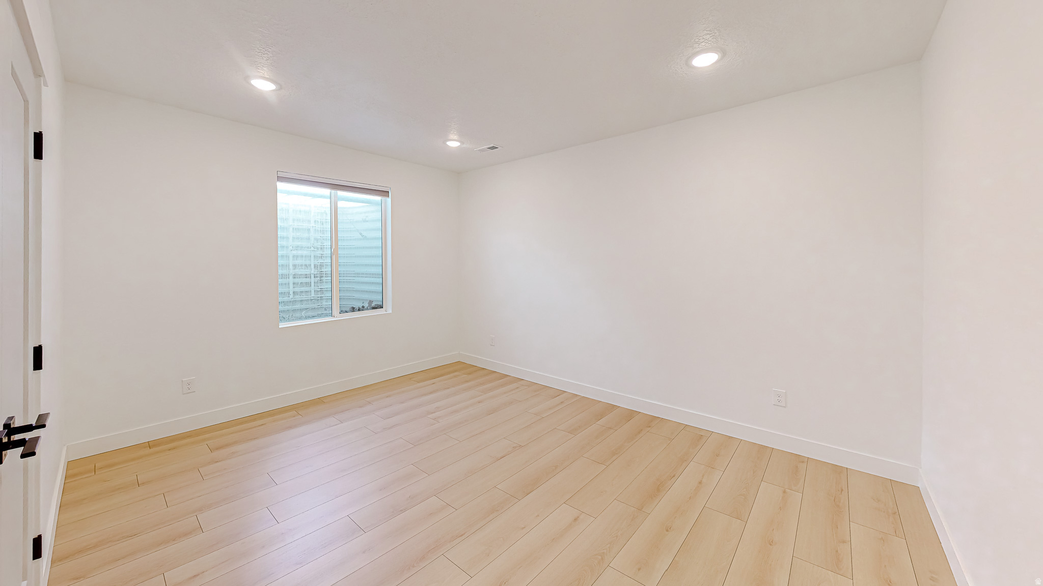 153 W 160 N #130