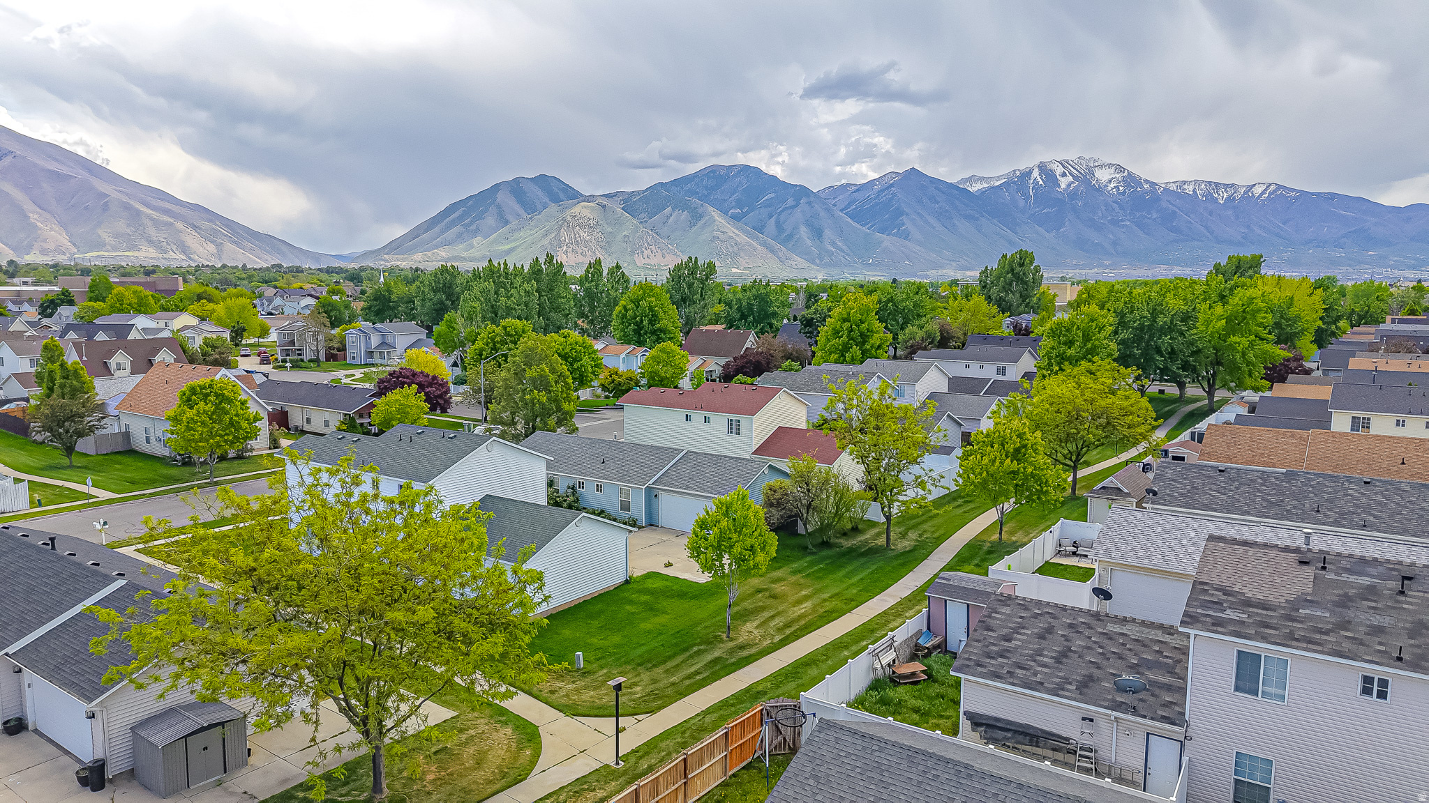 187 N 860 W