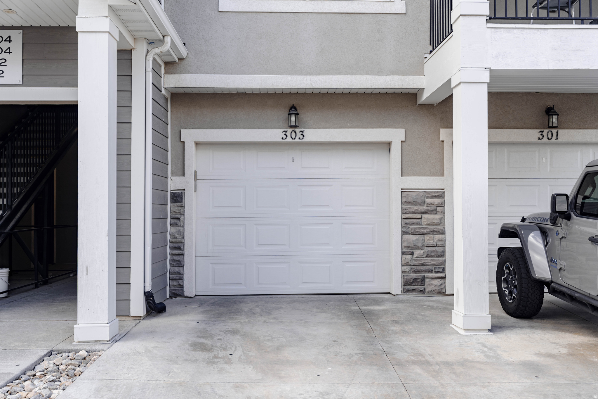 4234 W MCKELLEN DR #G303
