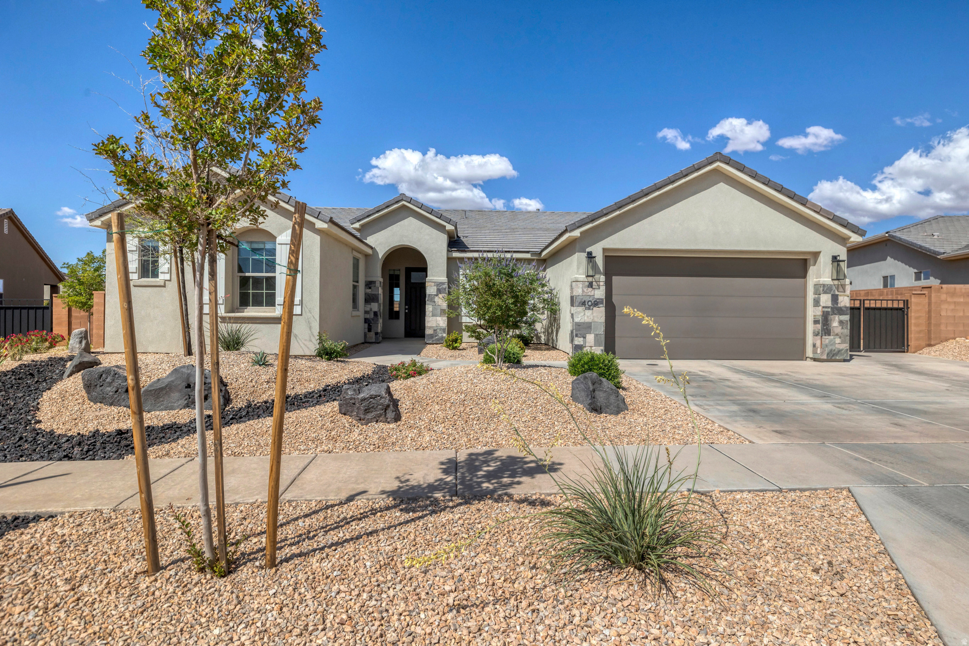 409 N SAGE GROUSE DR
