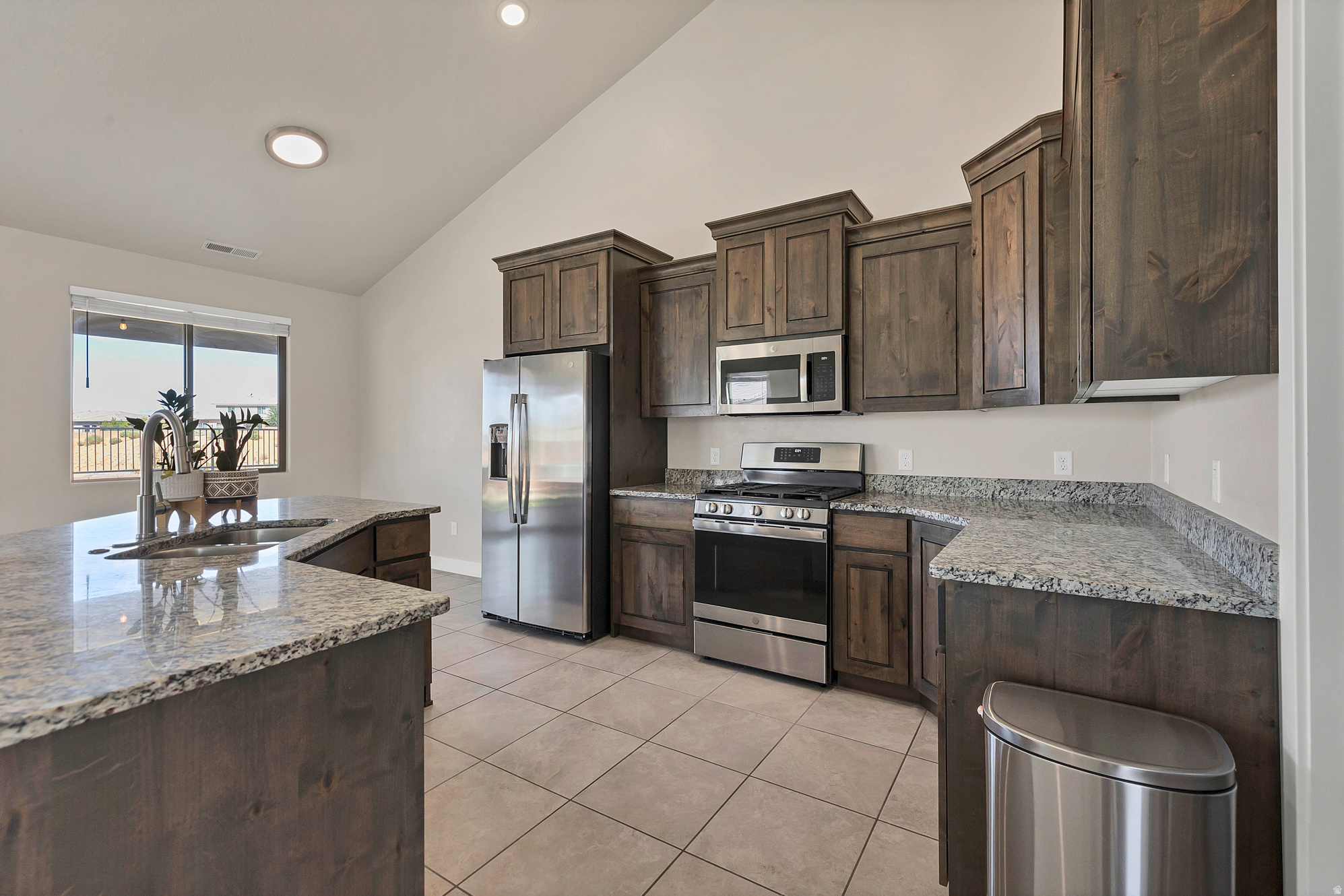 409 N SAGE GROUSE DR