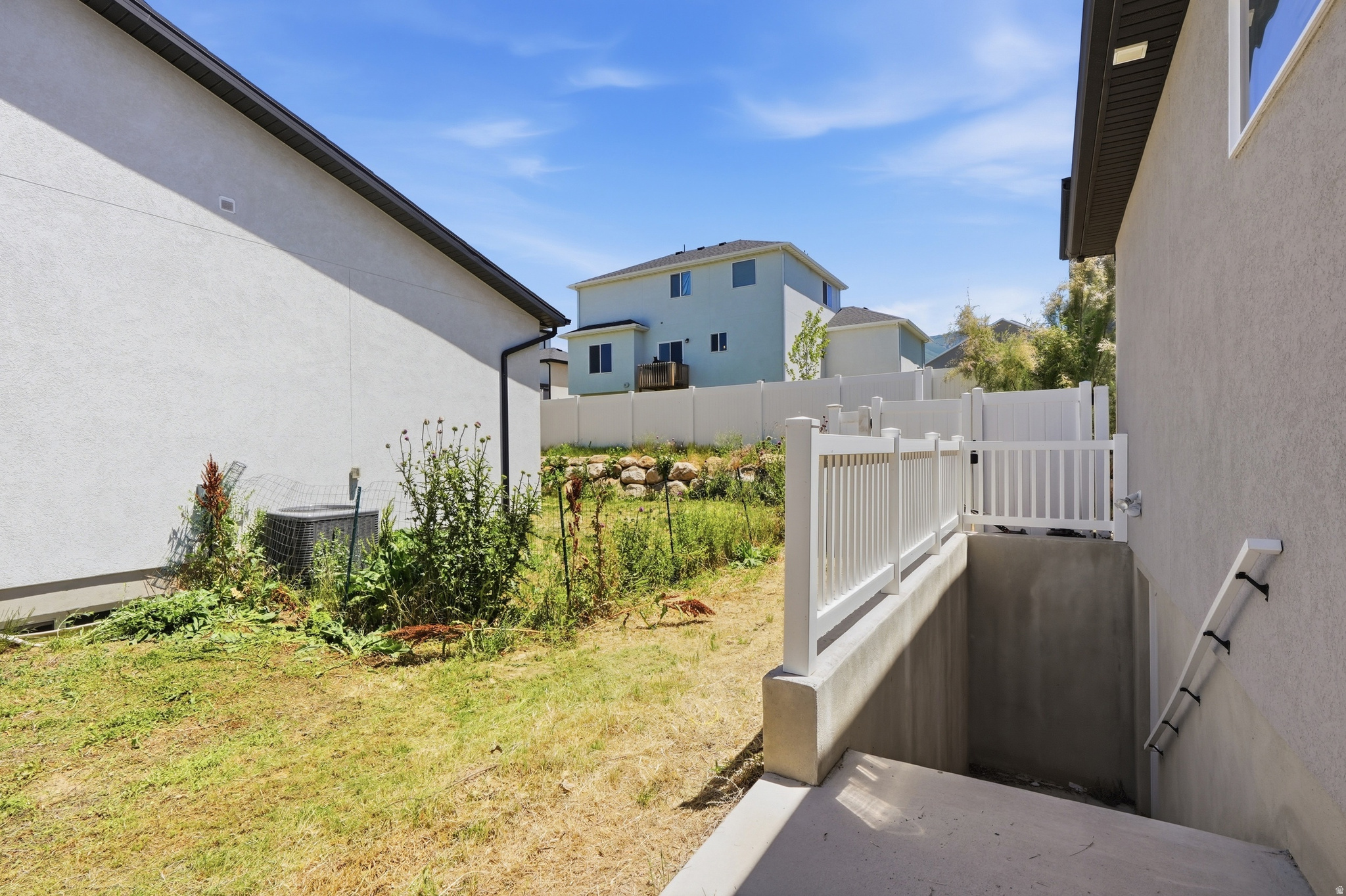 1186 N BUCKBOARD LN
