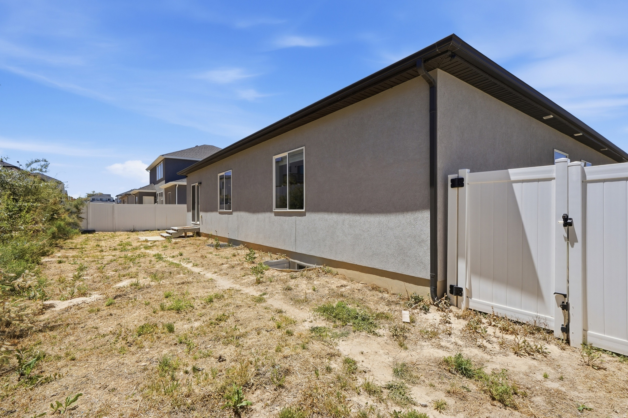 1186 N BUCKBOARD LN
