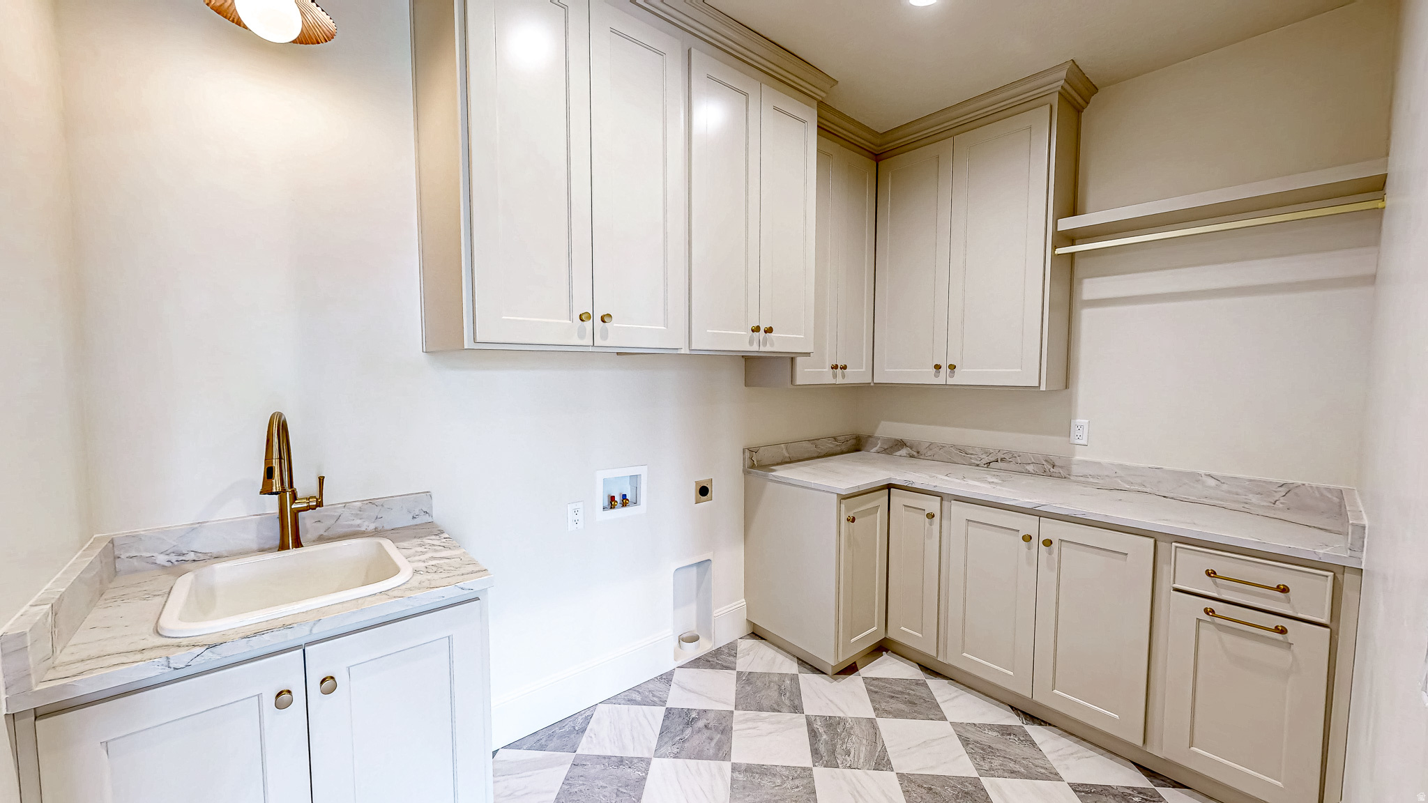 890 S SUMMIT CREEK DR #47