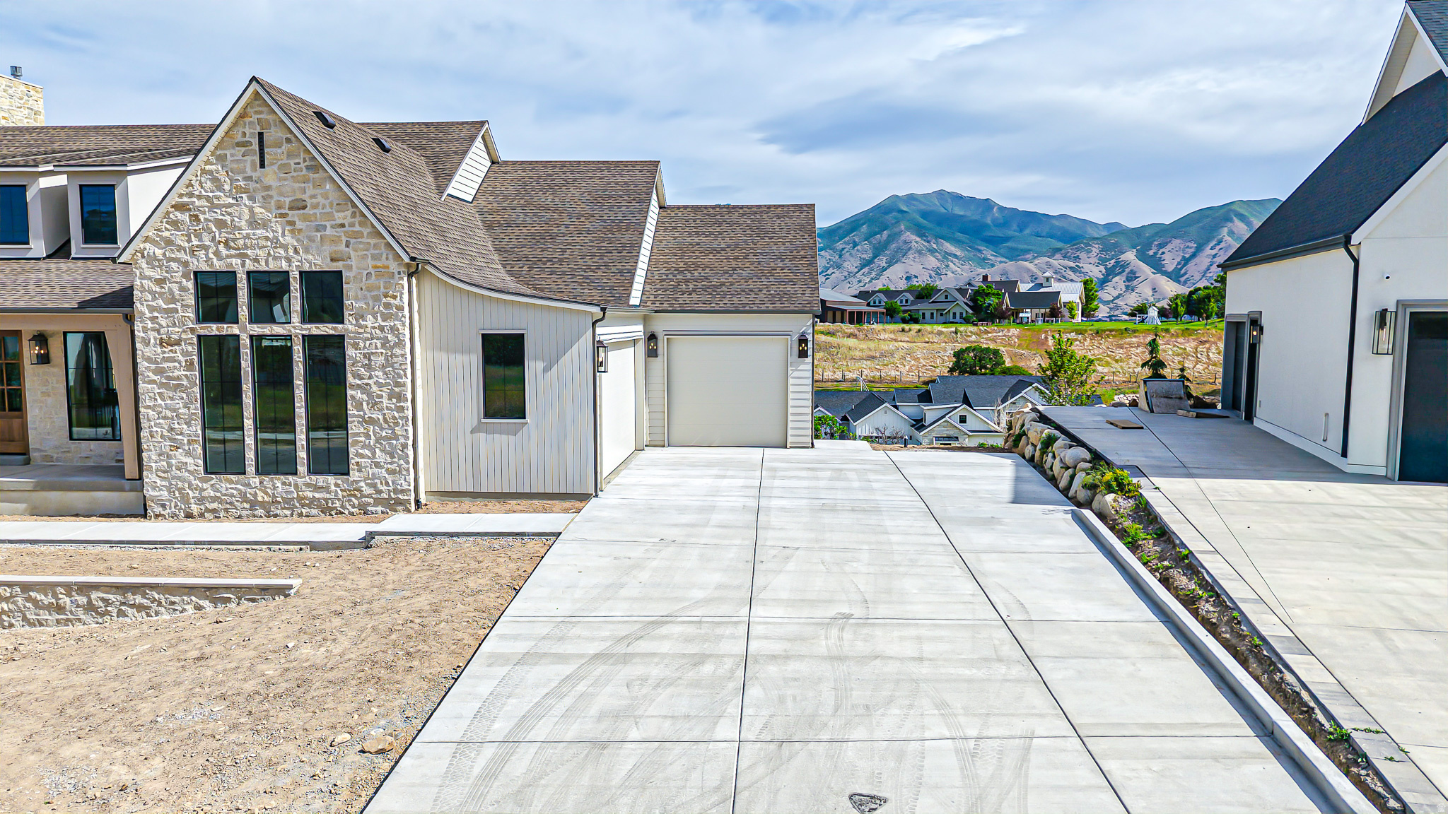 890 S SUMMIT CREEK DR #47