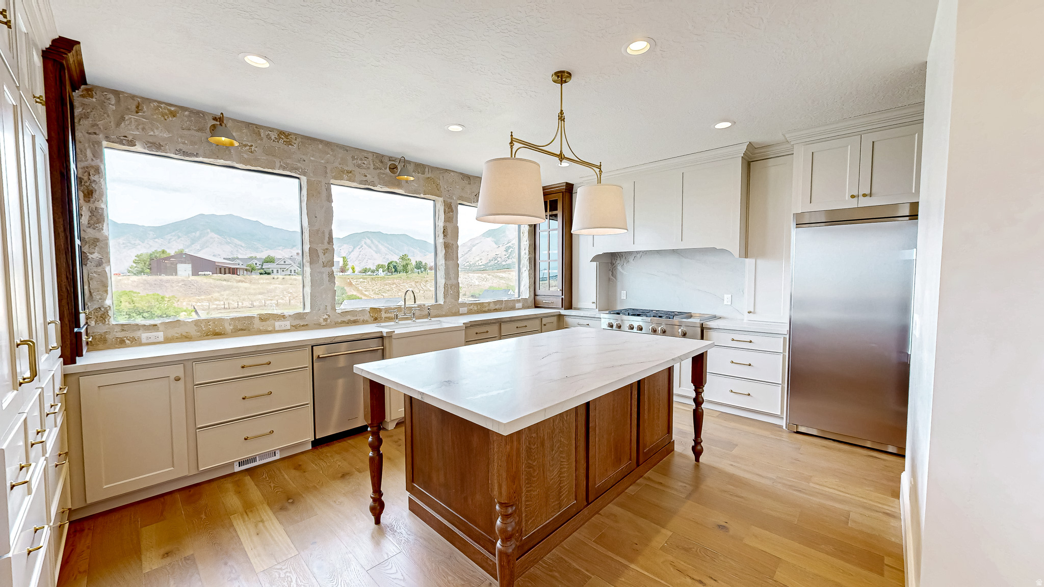 890 S SUMMIT CREEK DR #47