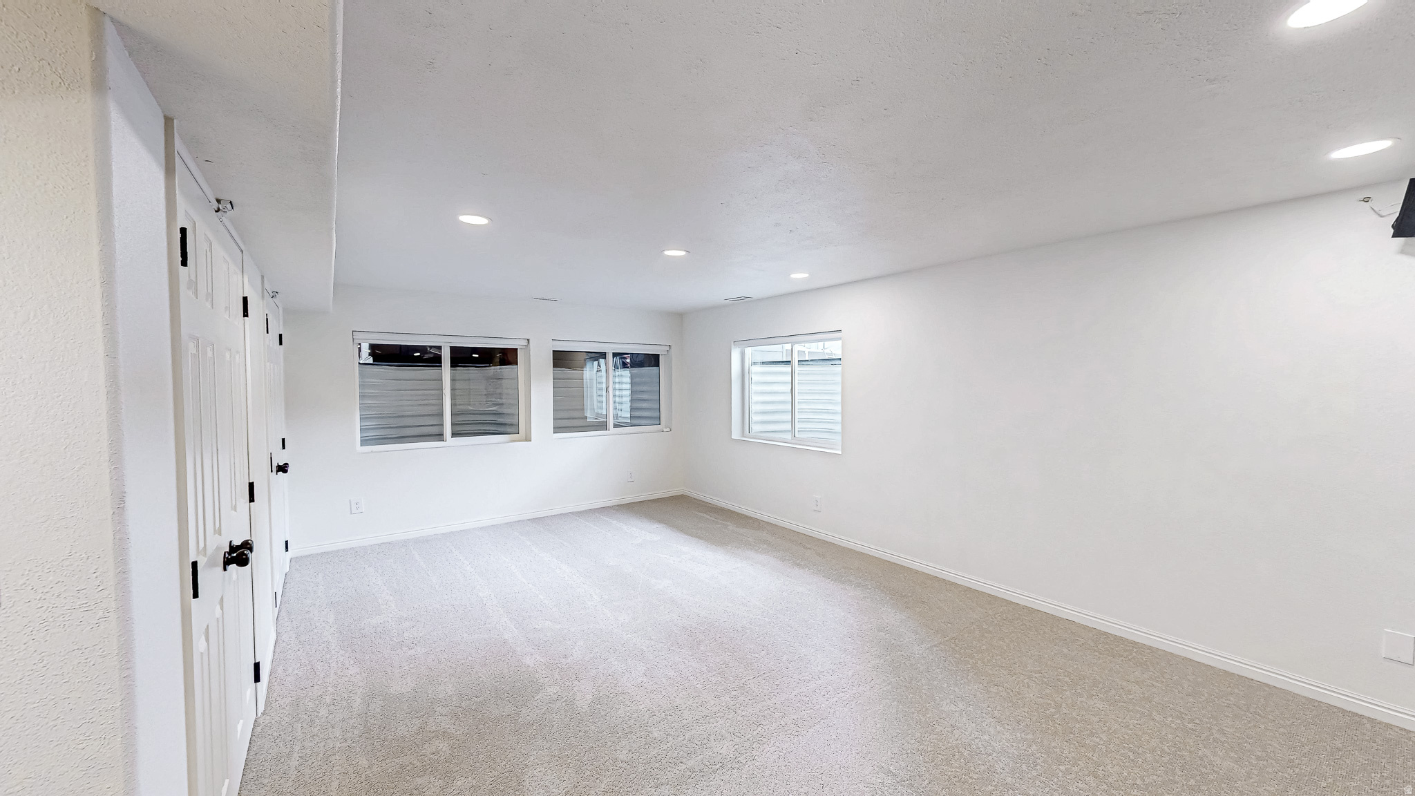 2455 W 1540 N