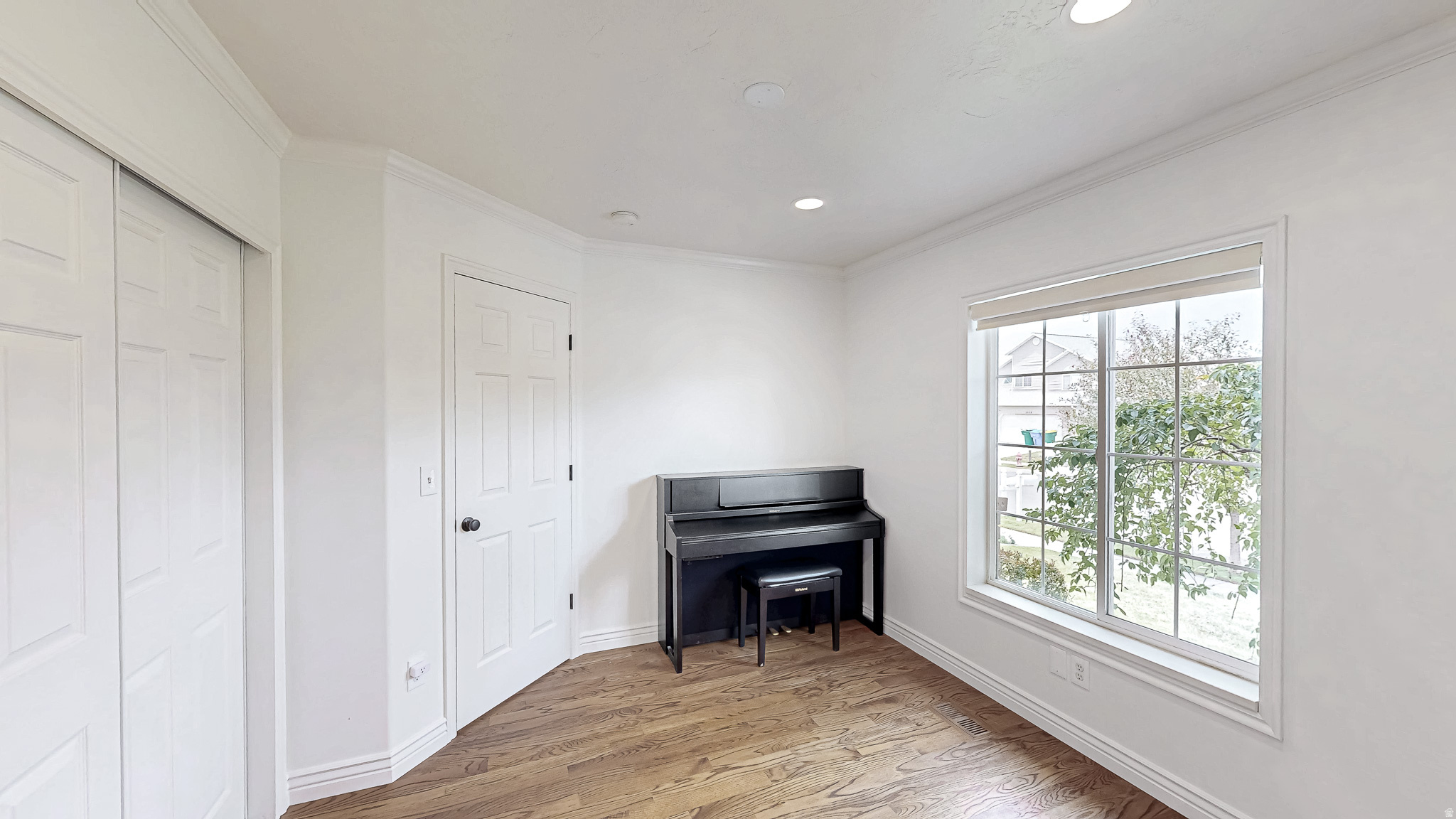 2455 W 1540 N
