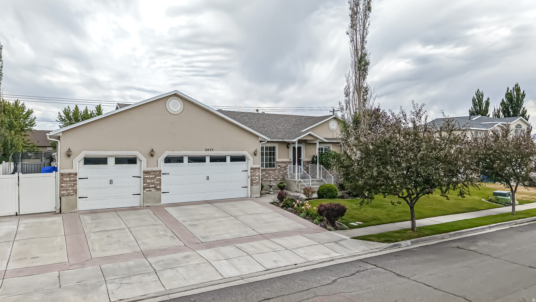 2455 W 1540 N
