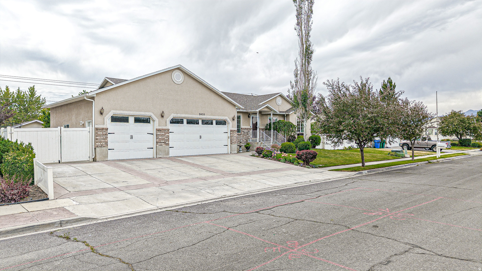 2455 W 1540 N