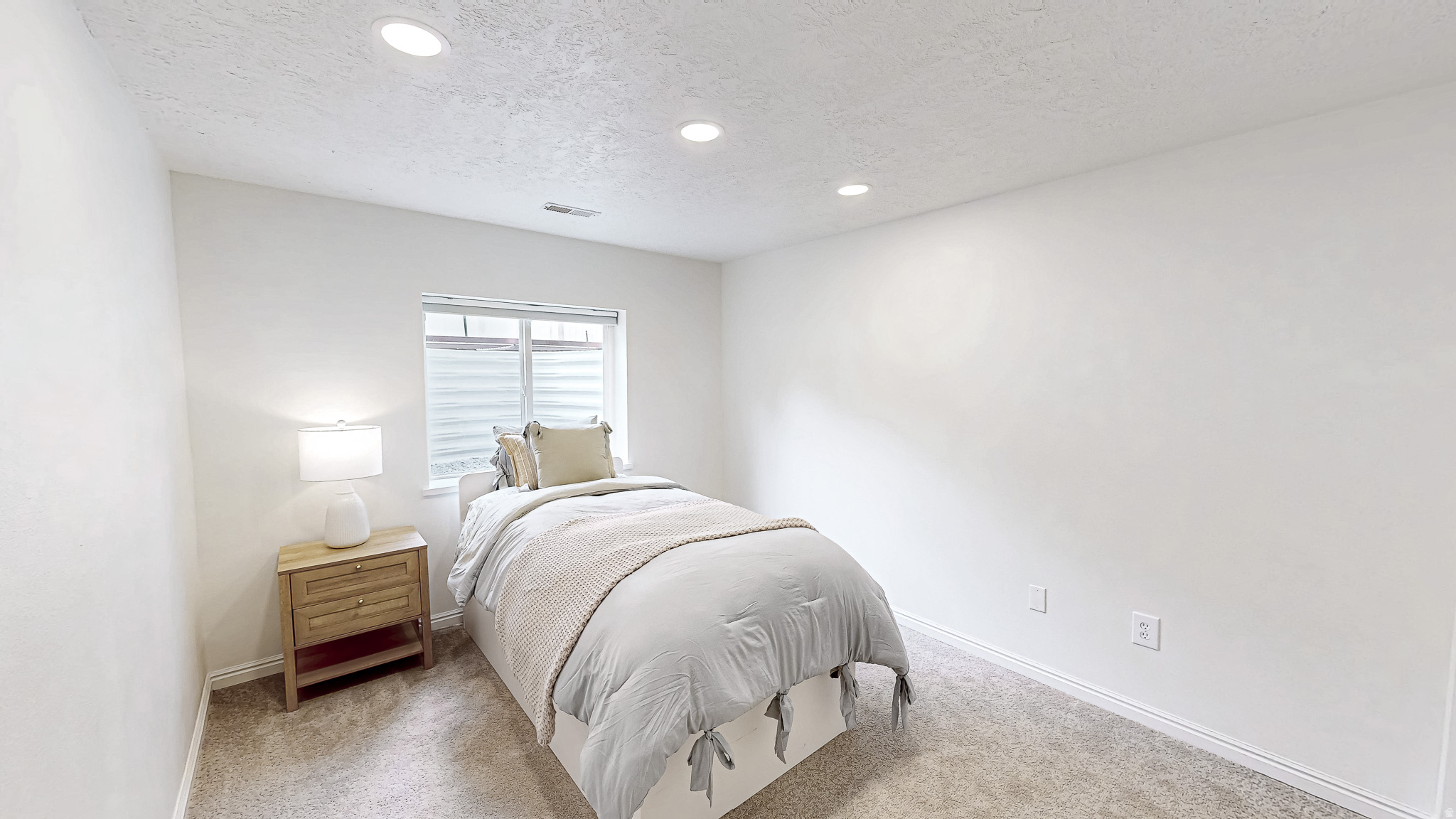 2455 W 1540 N