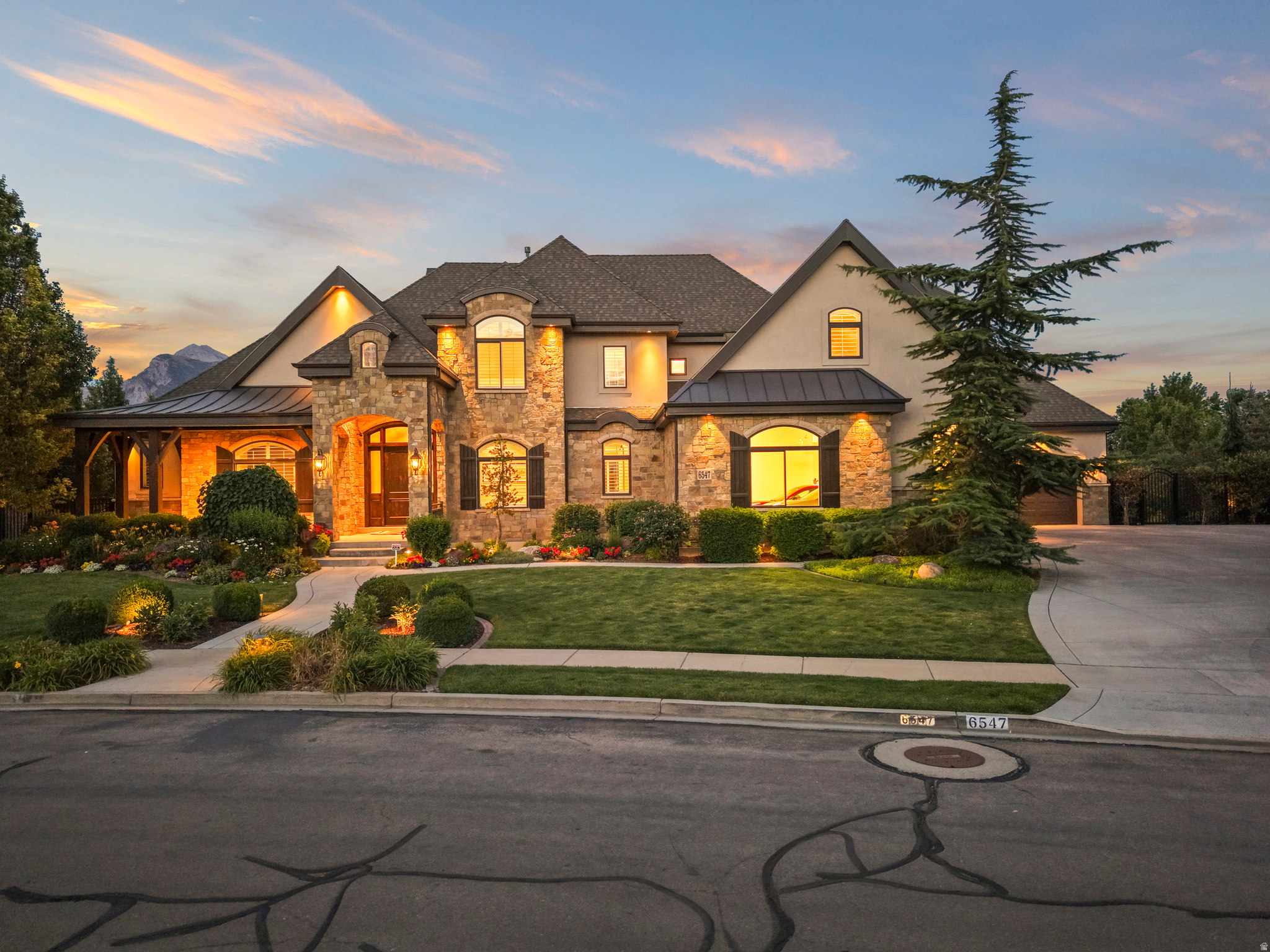 6547 W NORMANDY WAY