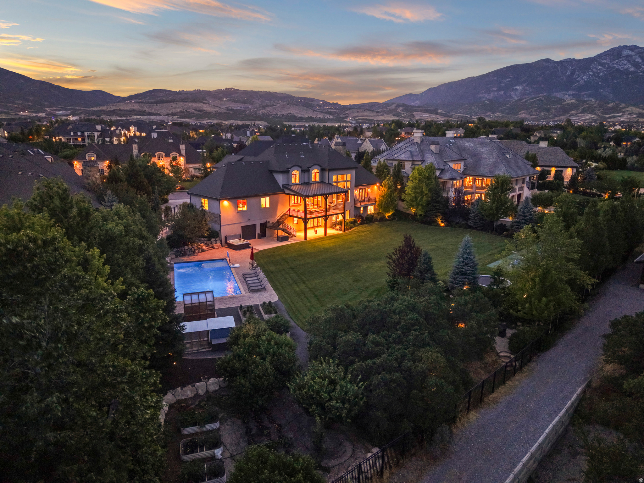 6547 W NORMANDY WAY