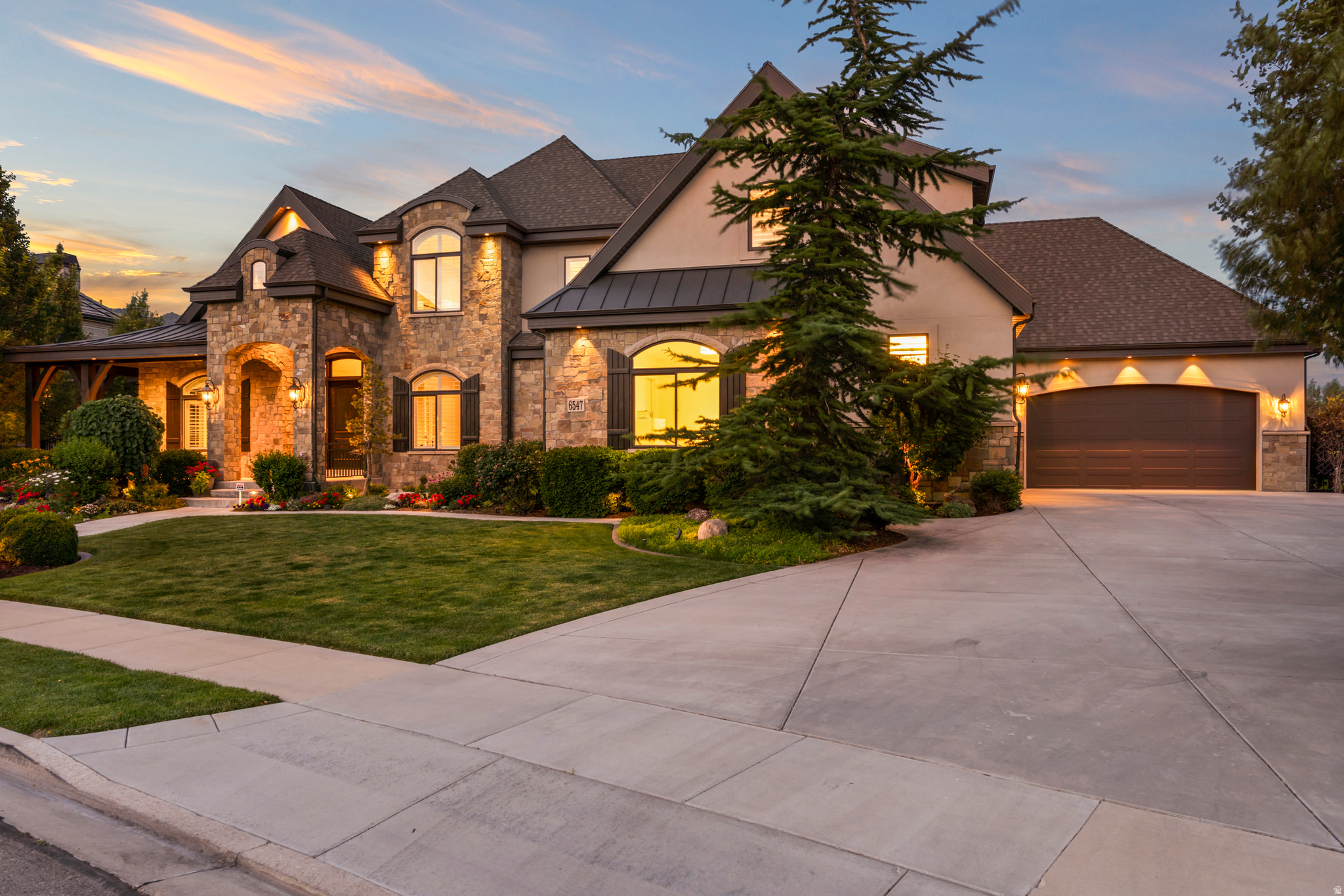 6547 W NORMANDY WAY