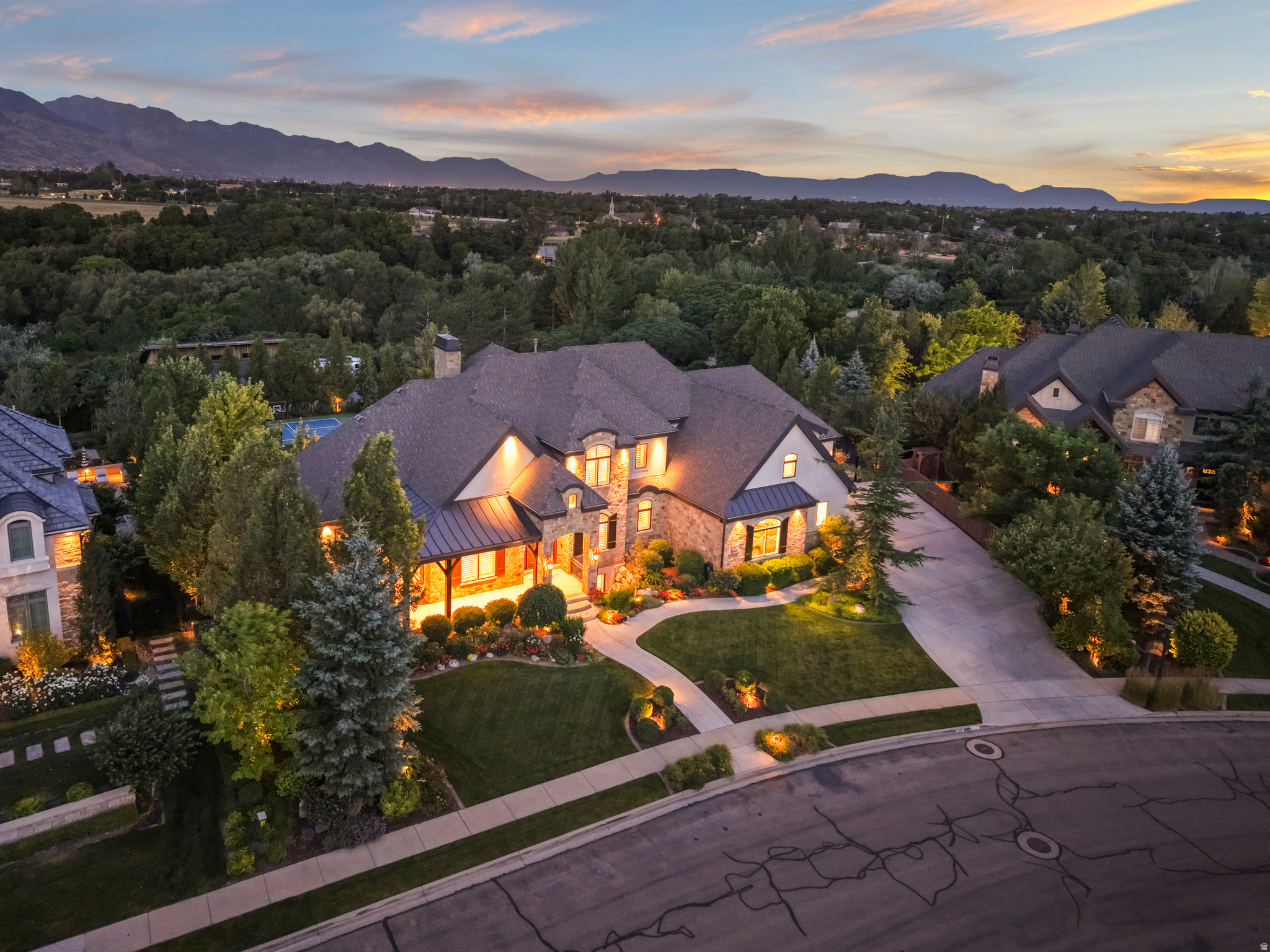 6547 W NORMANDY WAY