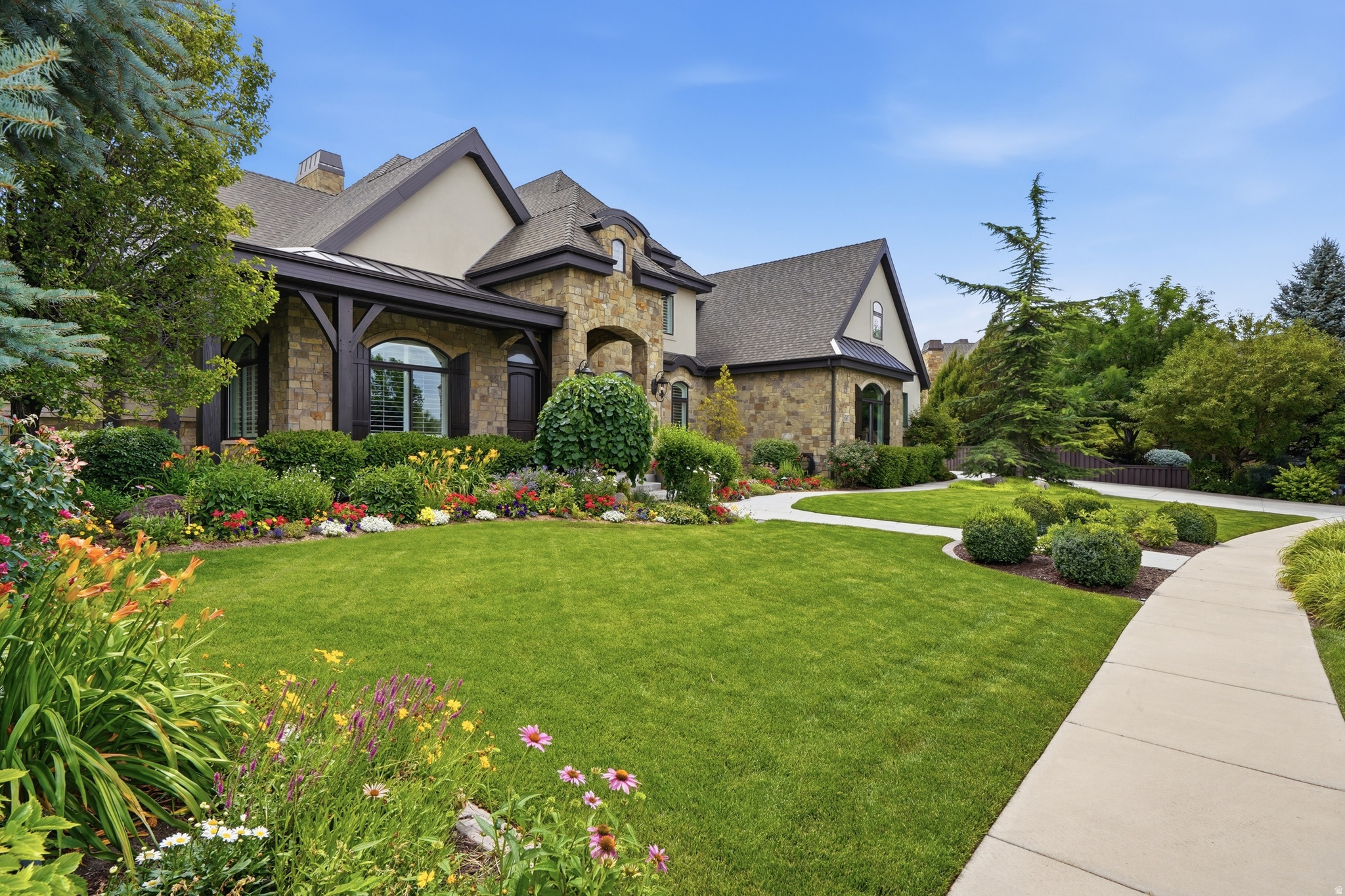 6547 W NORMANDY WAY