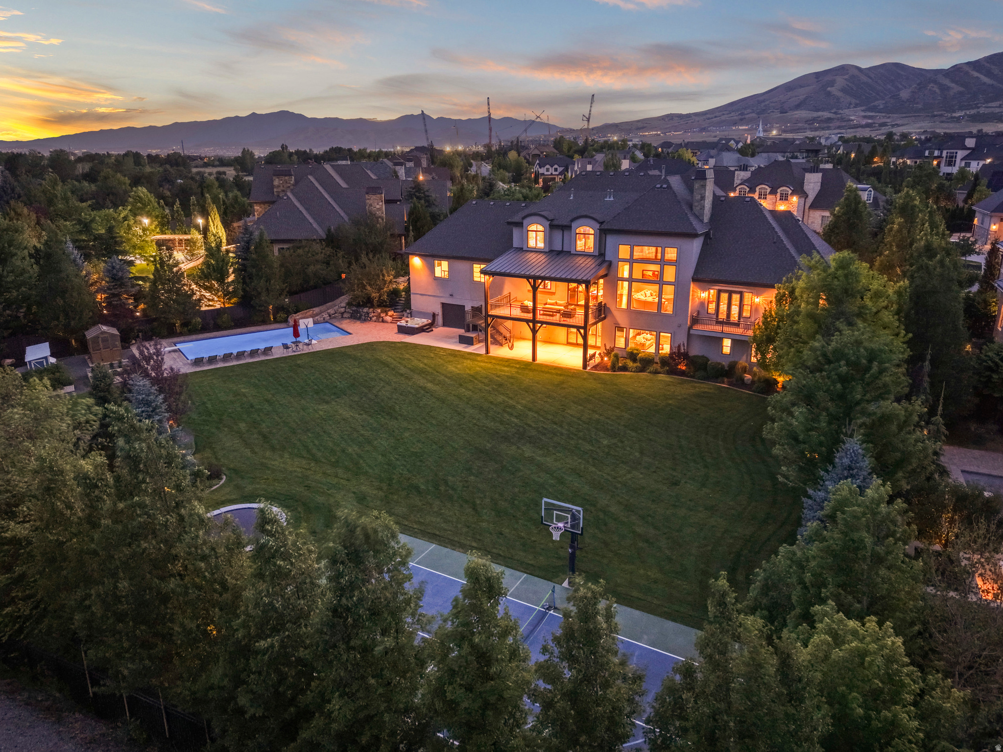6547 W NORMANDY WAY