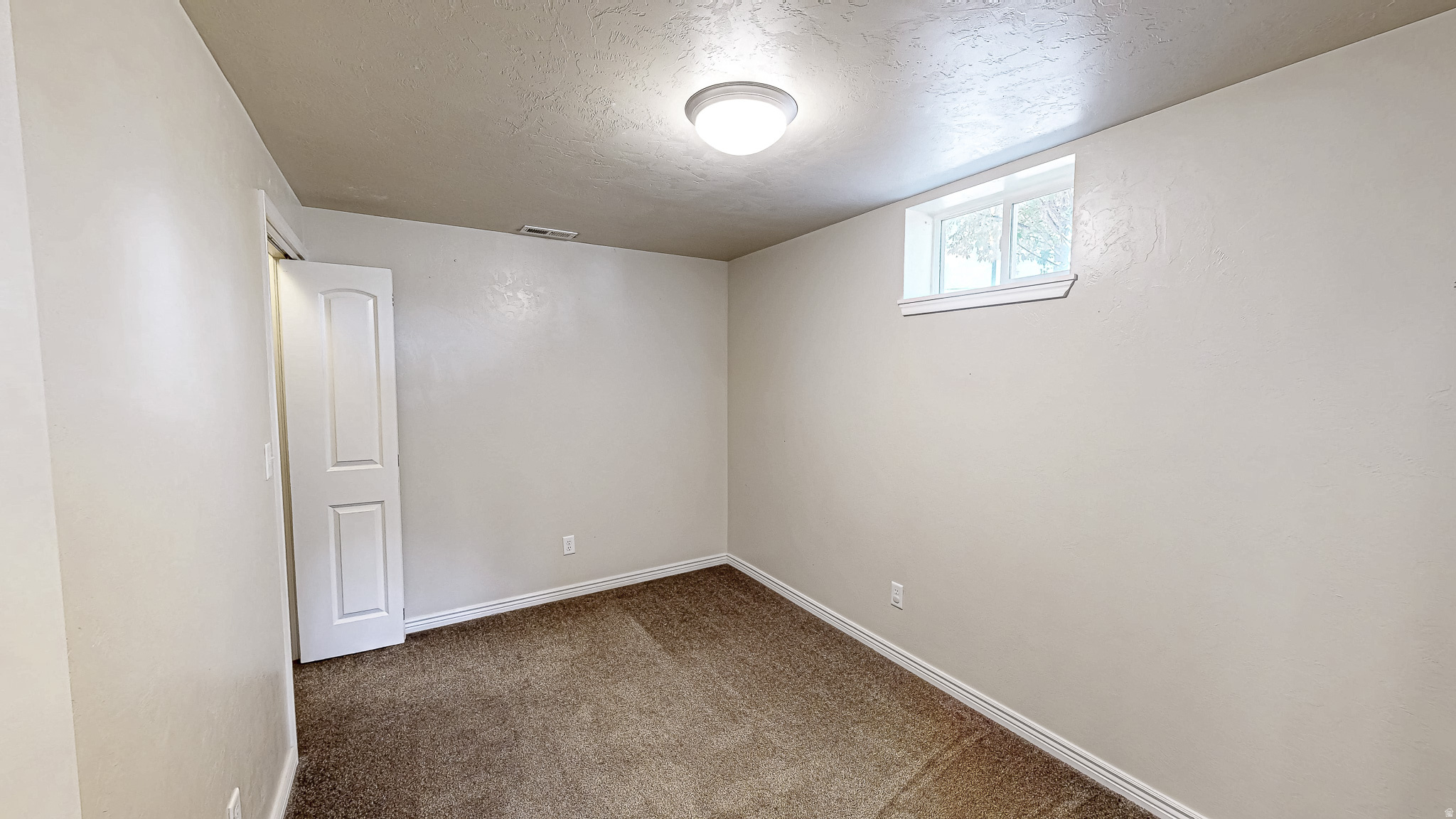 831 E CANYON RD