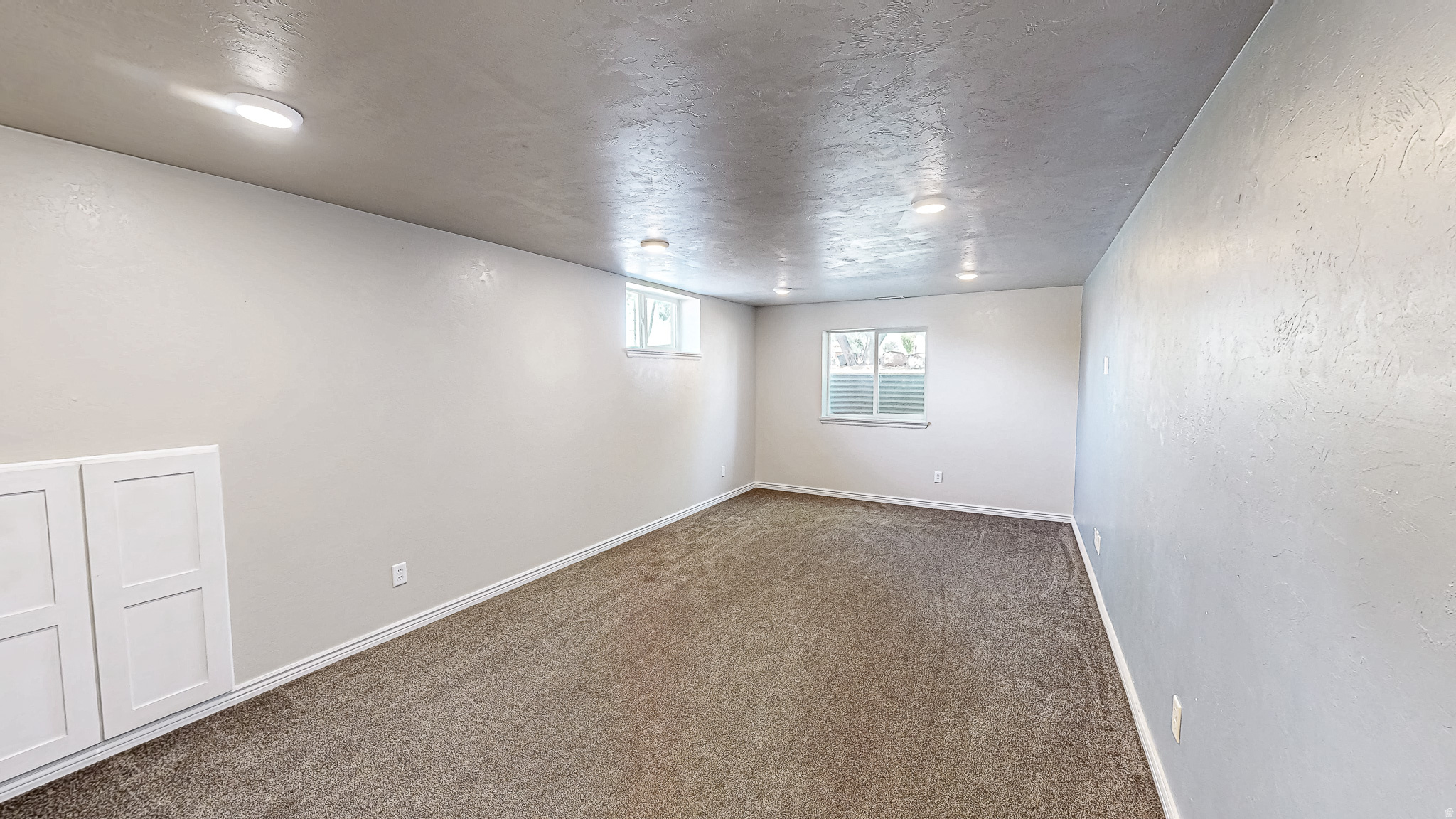 831 E CANYON RD