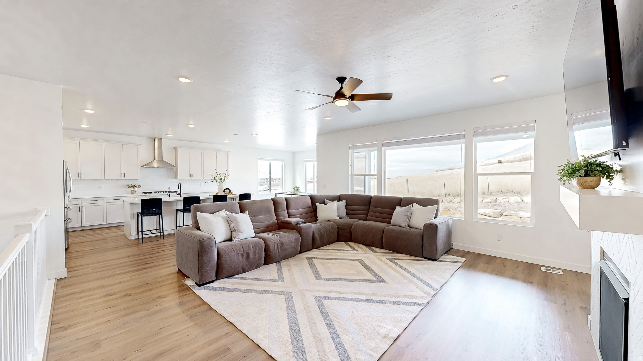 872 W UNION BENCH DR