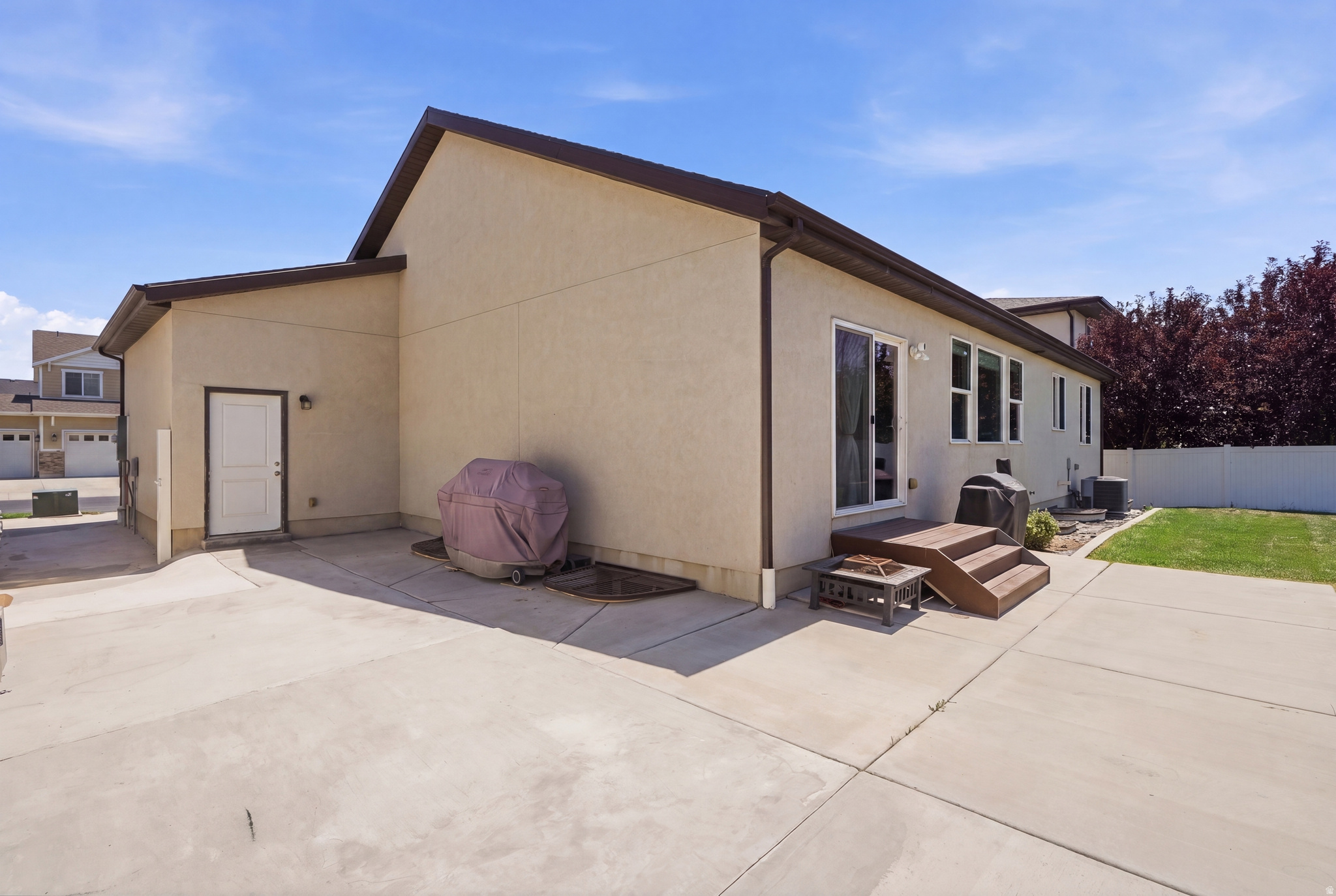 699 S JUBILEE DR