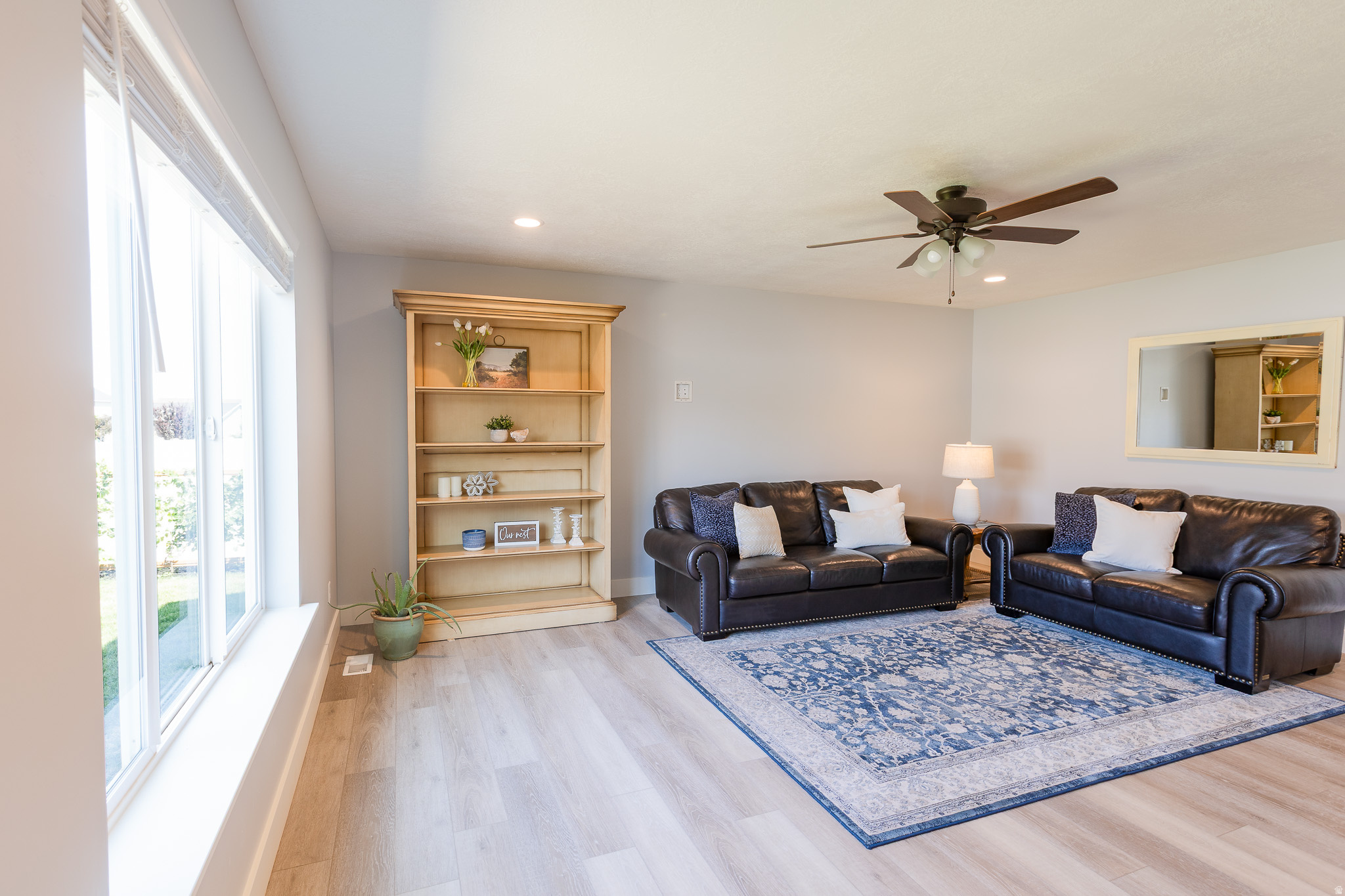 881 N 20 E