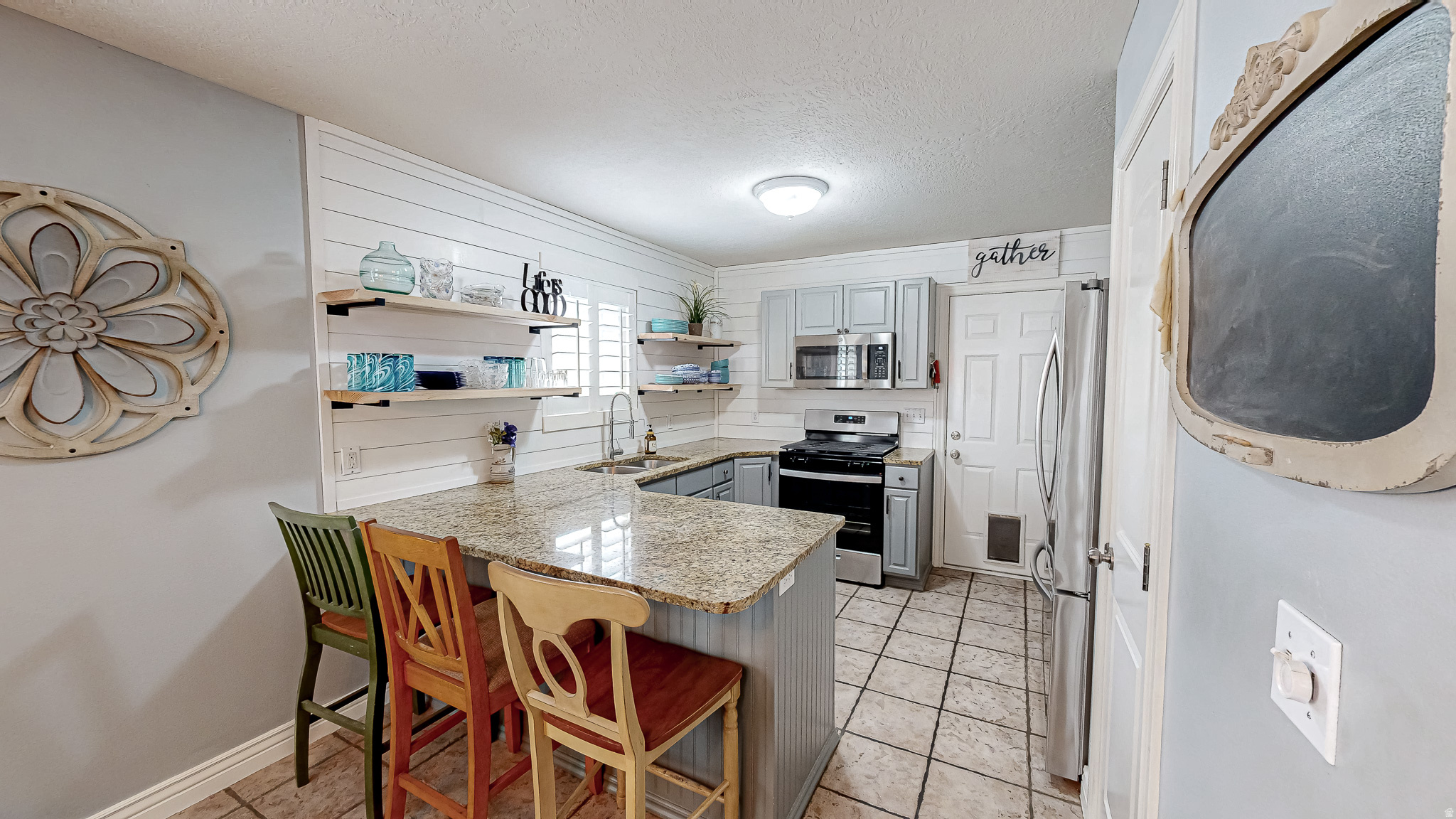 3191 E RIVERBOTTOMS RD