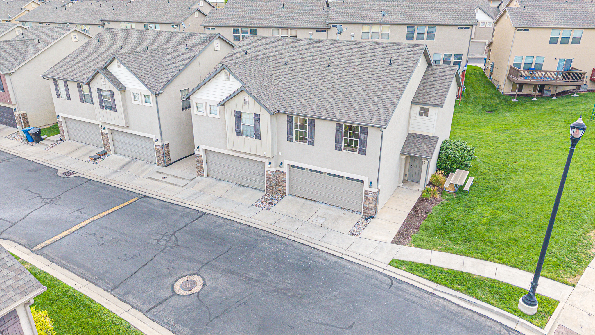 1226 LILY PAD DR