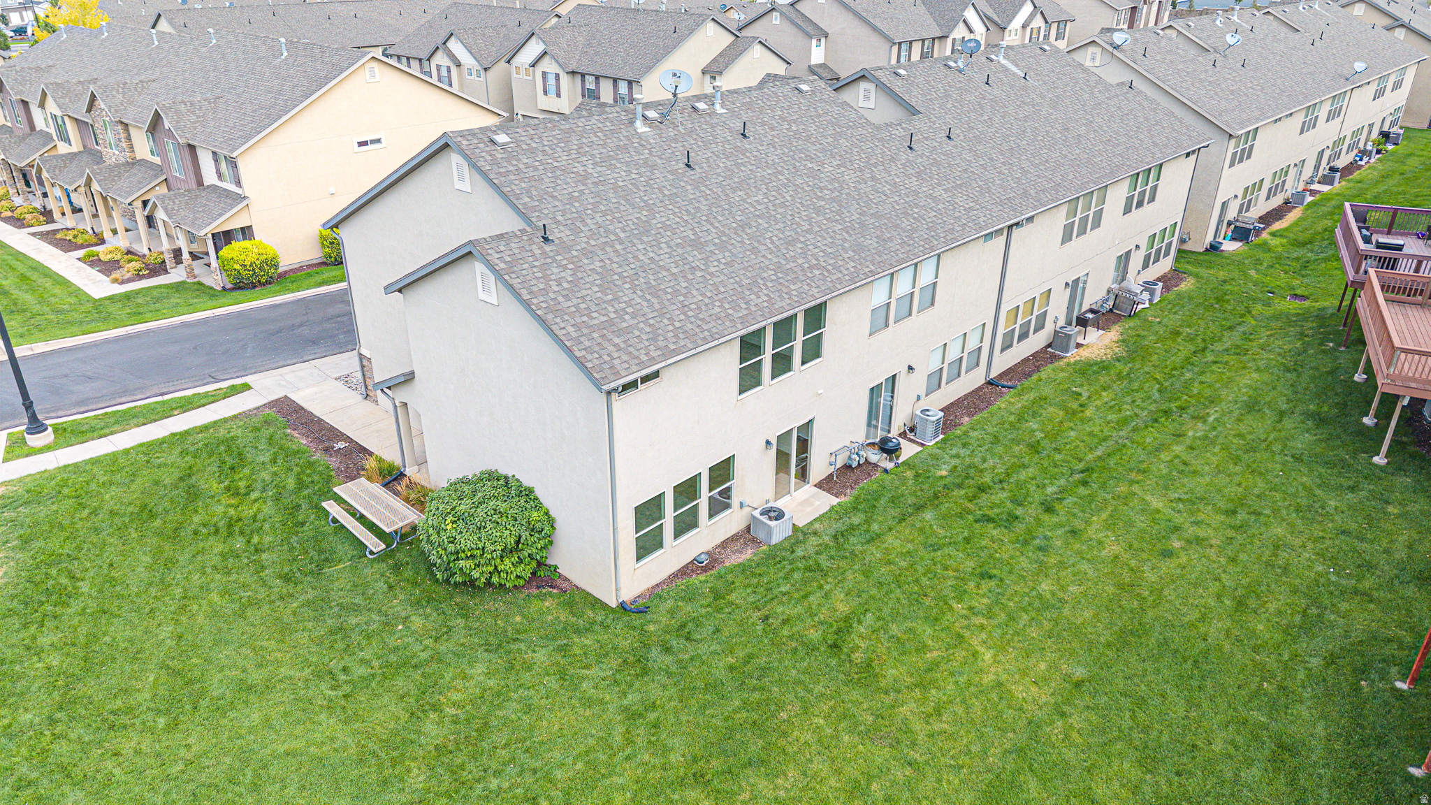 1226 LILY PAD DR
