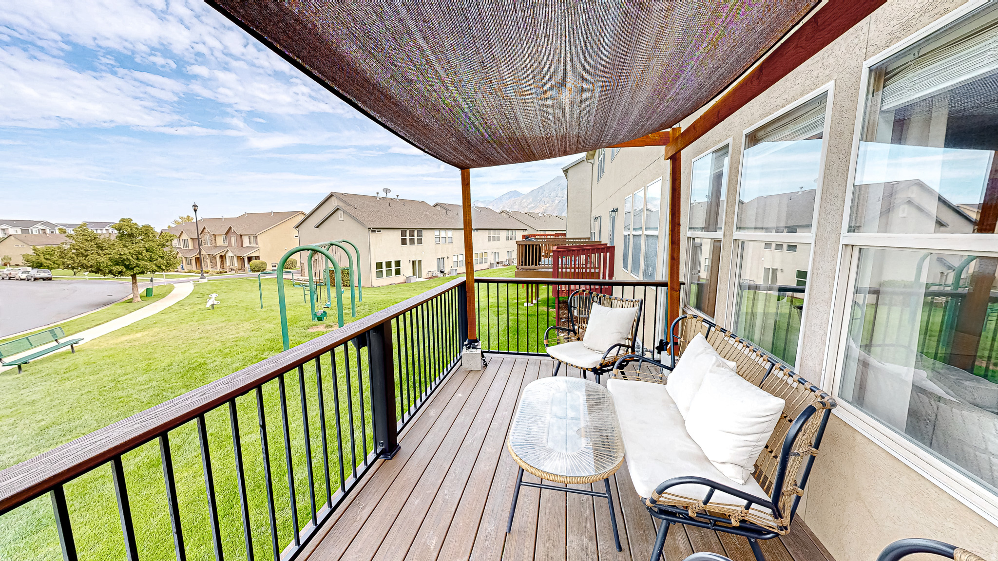 1207 FIREFLY DR