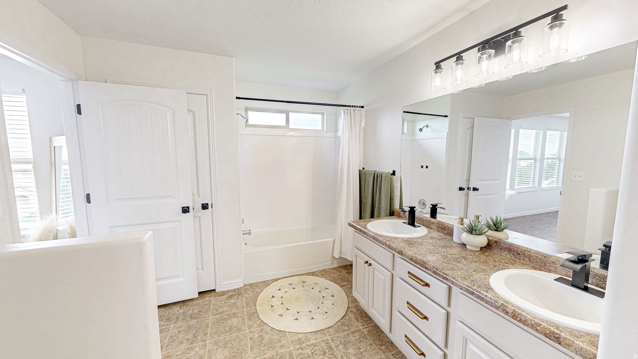 1207 FIREFLY DR
