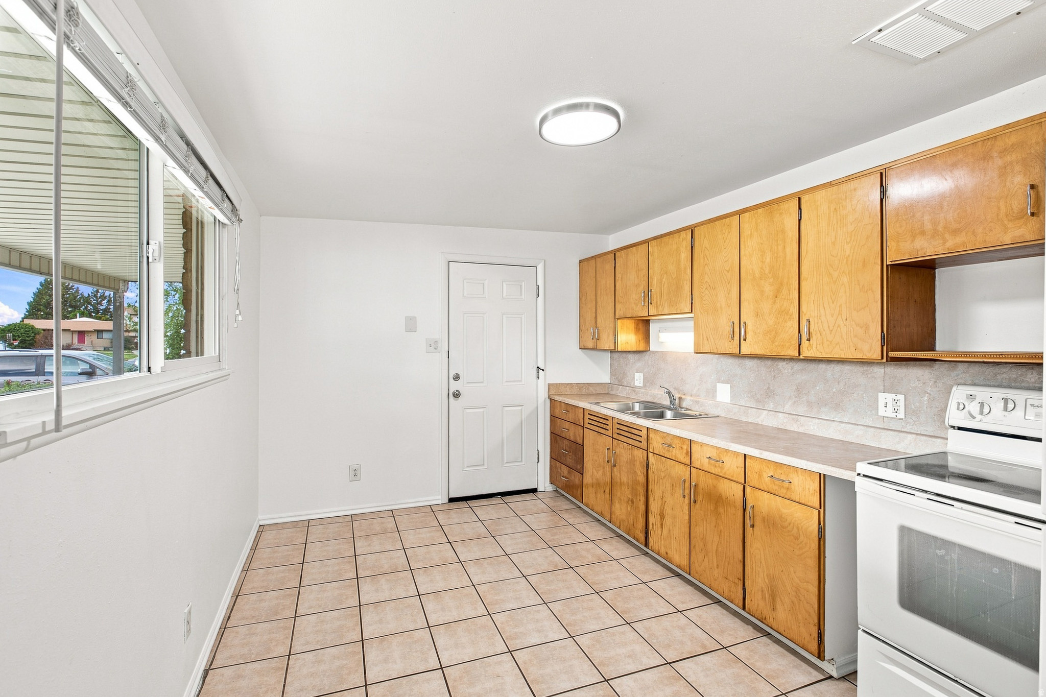 1106 W 450 N