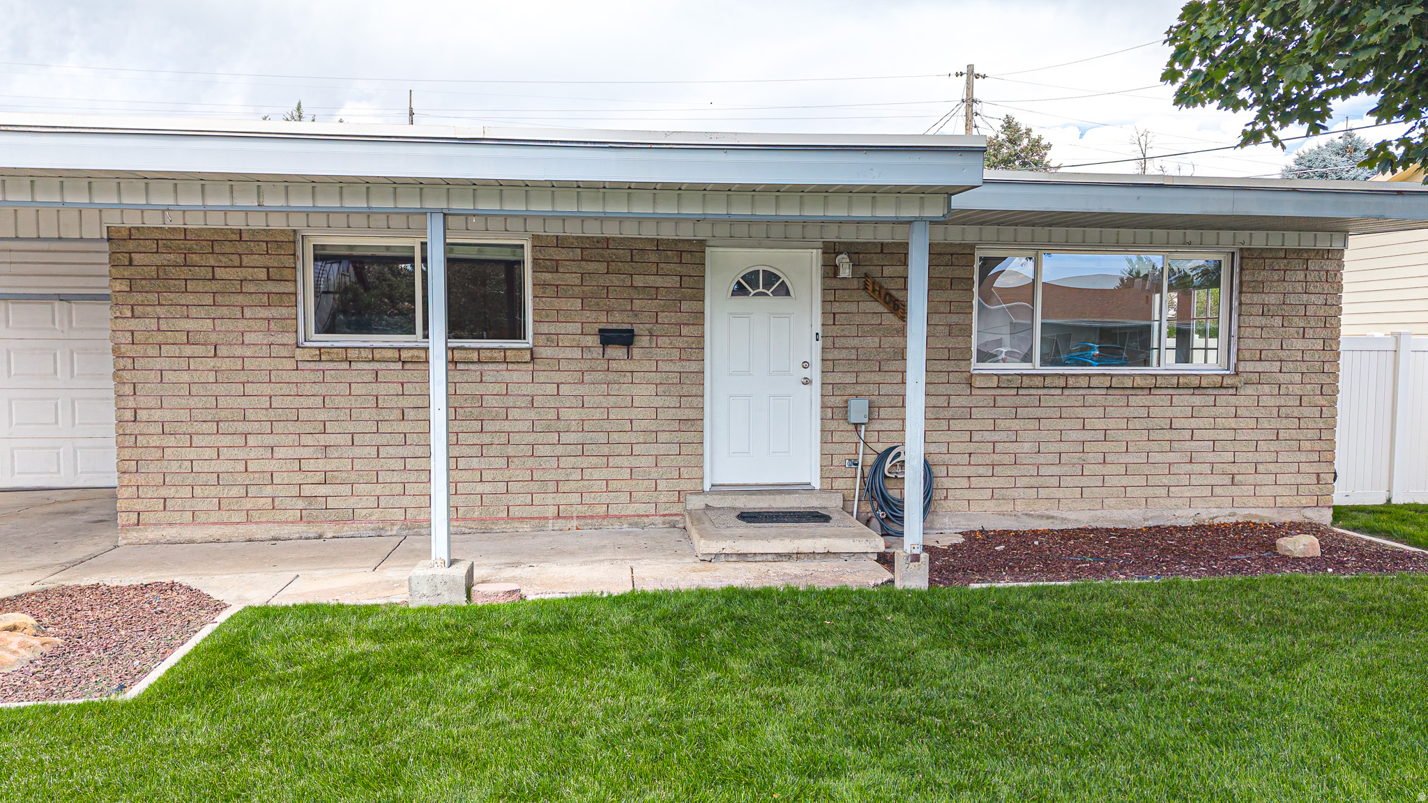1106 W 450 N