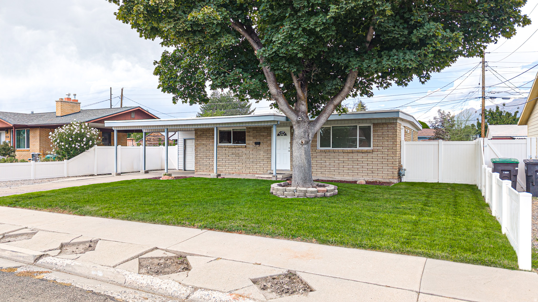 1106 W 450 N