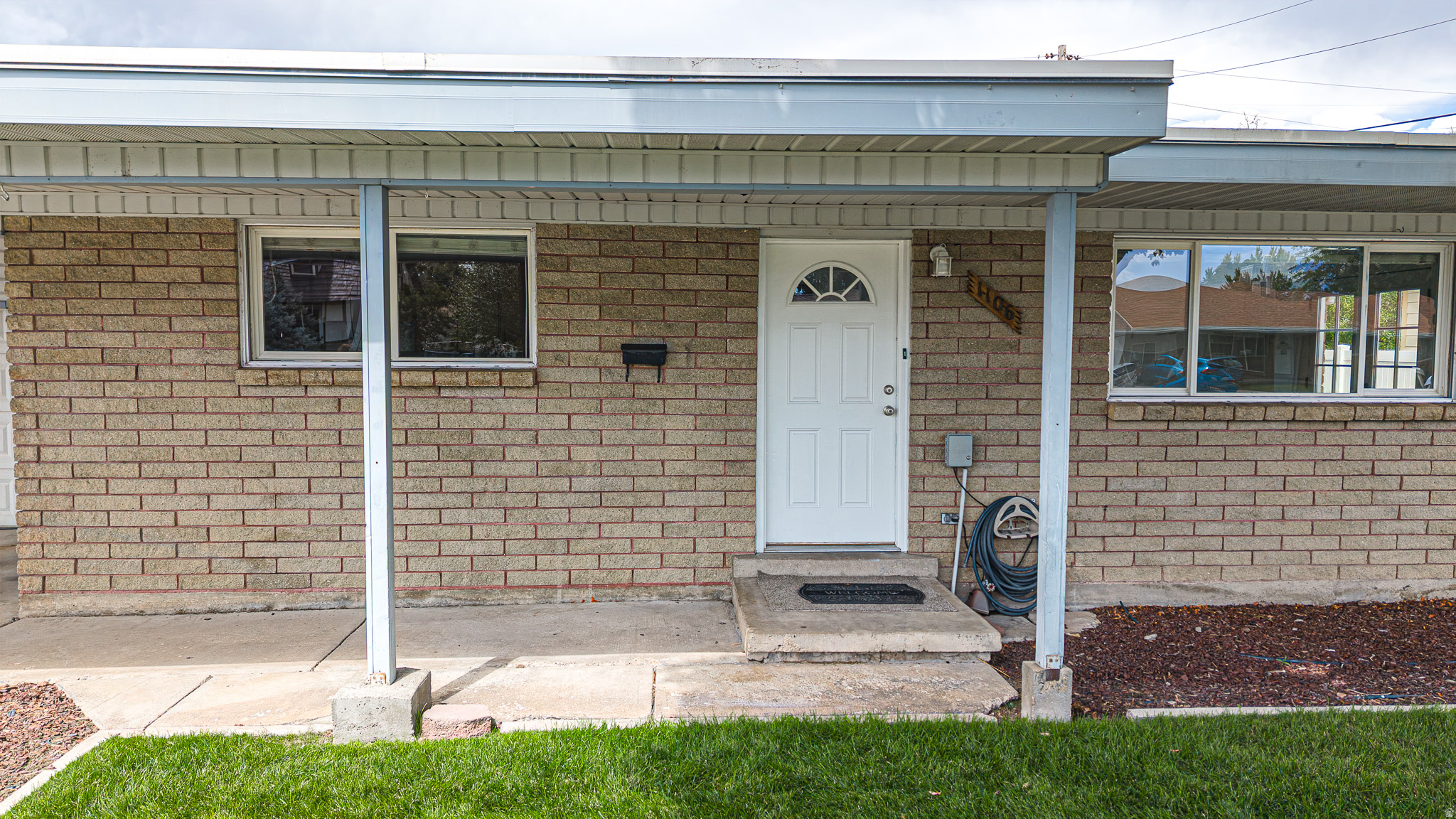 1106 W 450 N