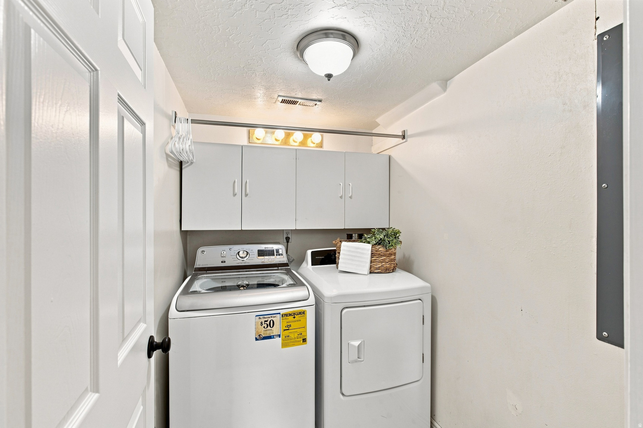 1304 N 150 E