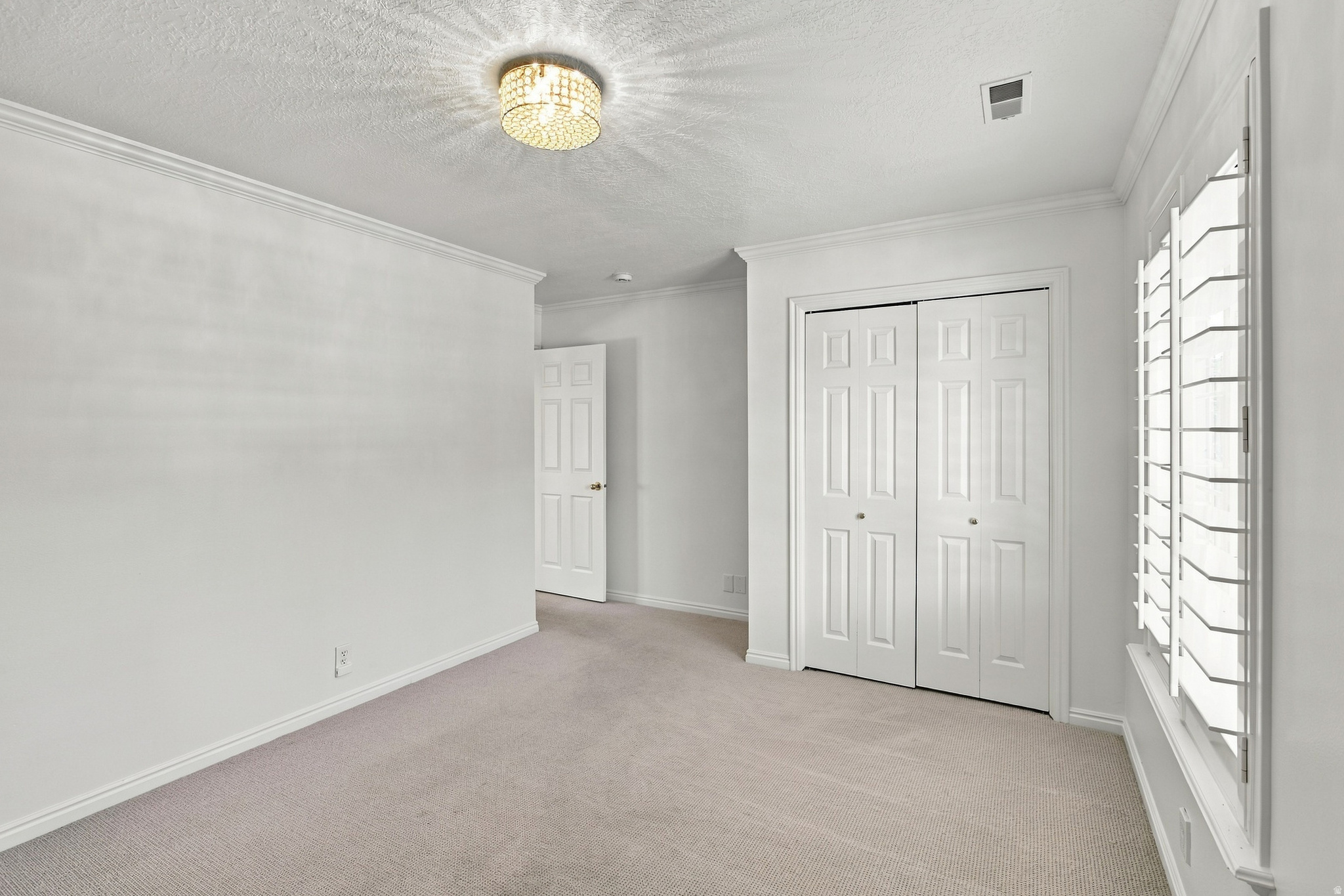 424 N 2220 W