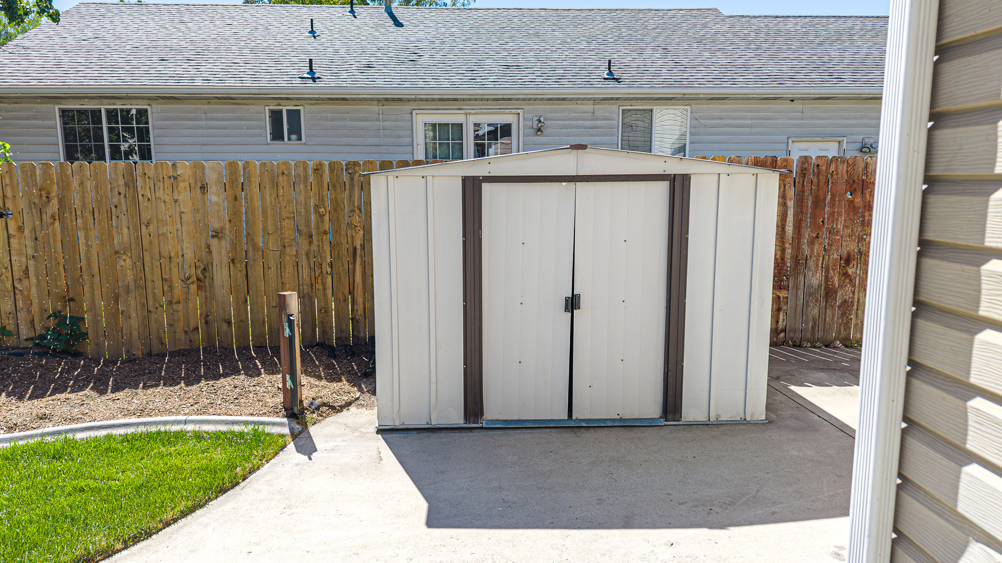 424 N 2220 W