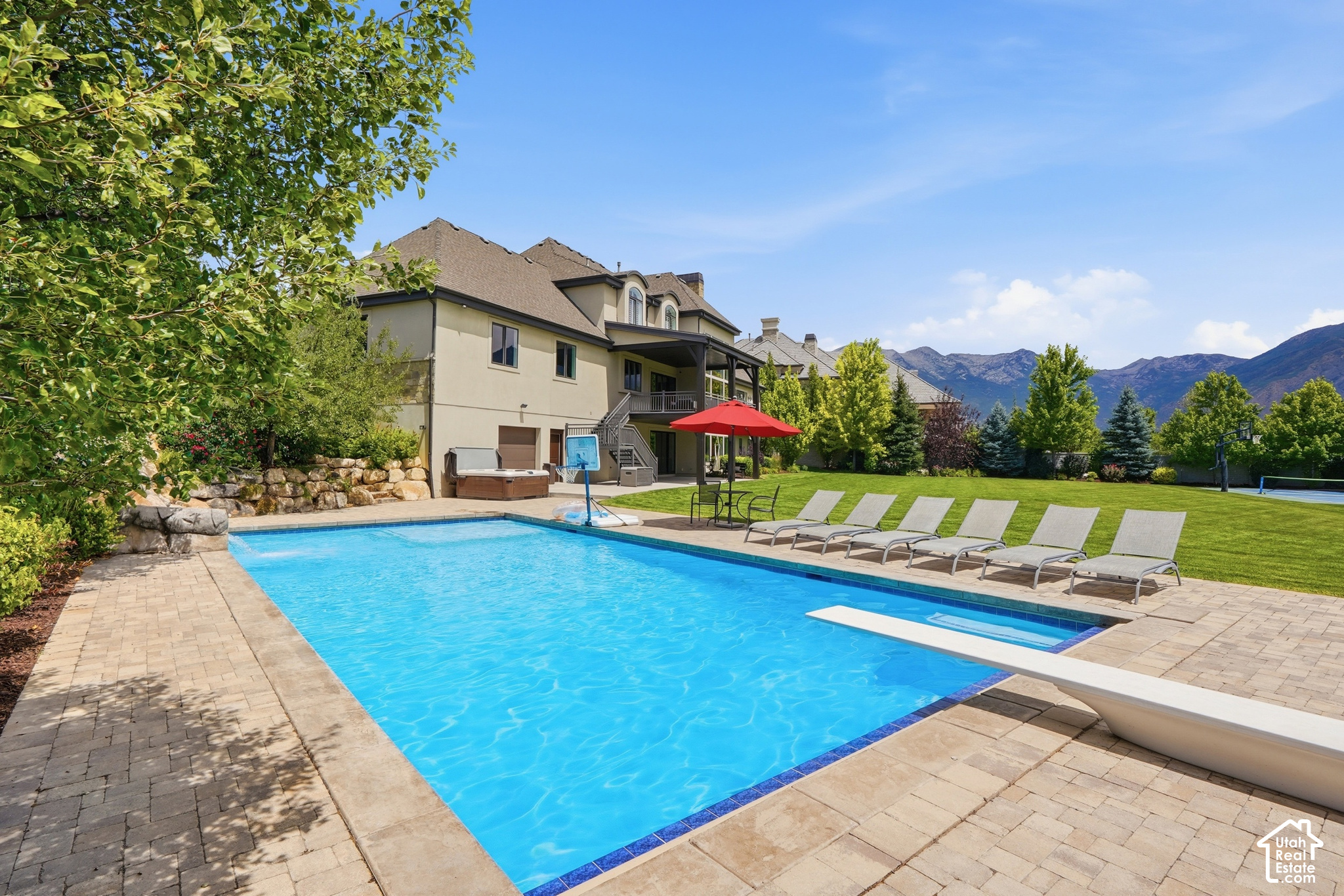 6547 W NORMANDY WAY