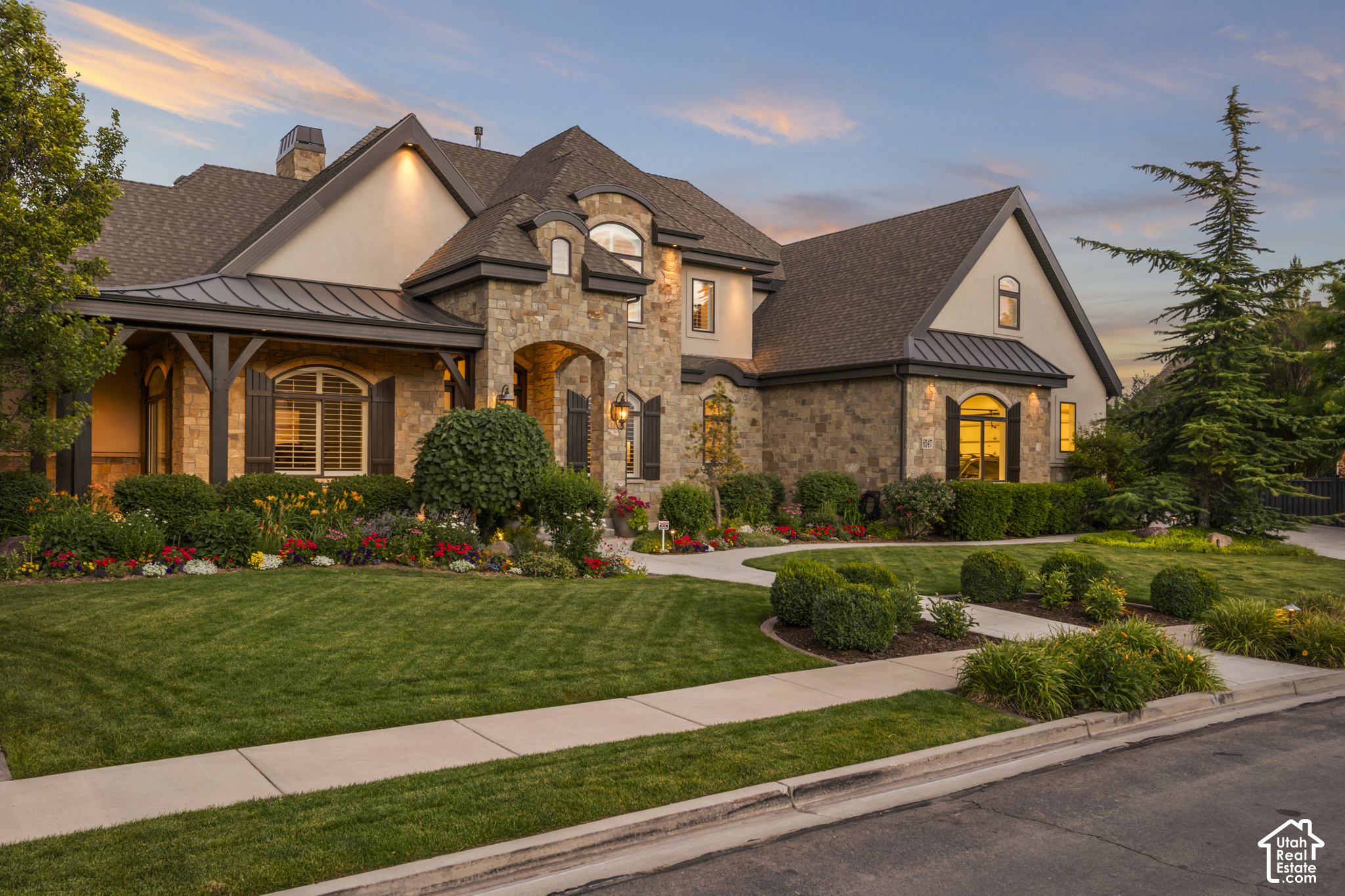 6547 W NORMANDY WAY