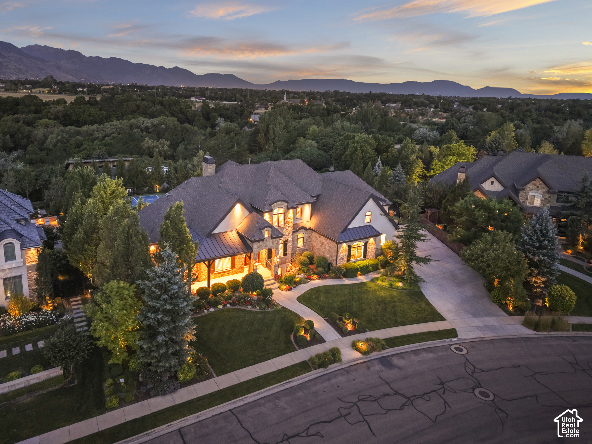 6547 W NORMANDY WAY