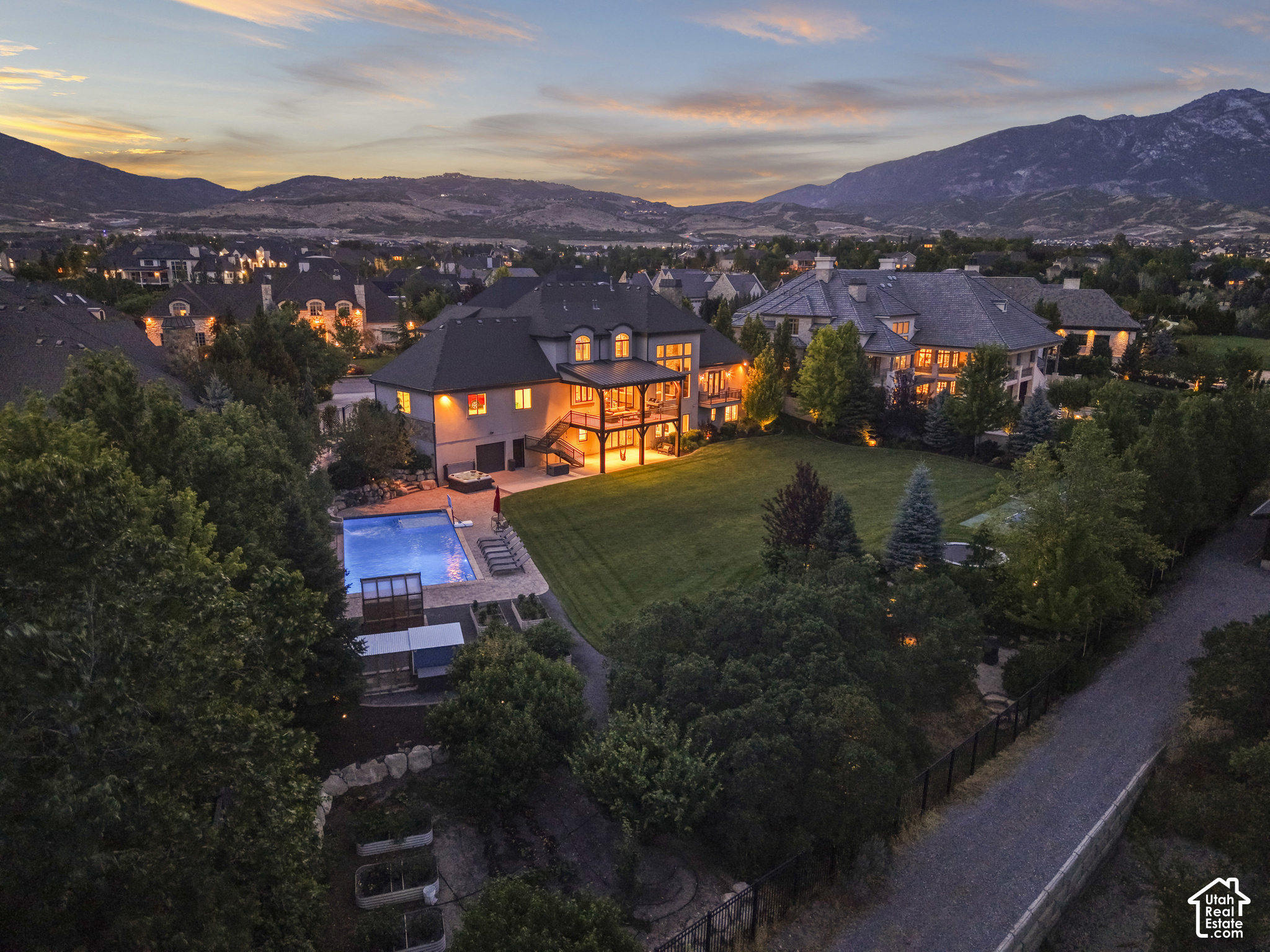 6547 W NORMANDY WAY