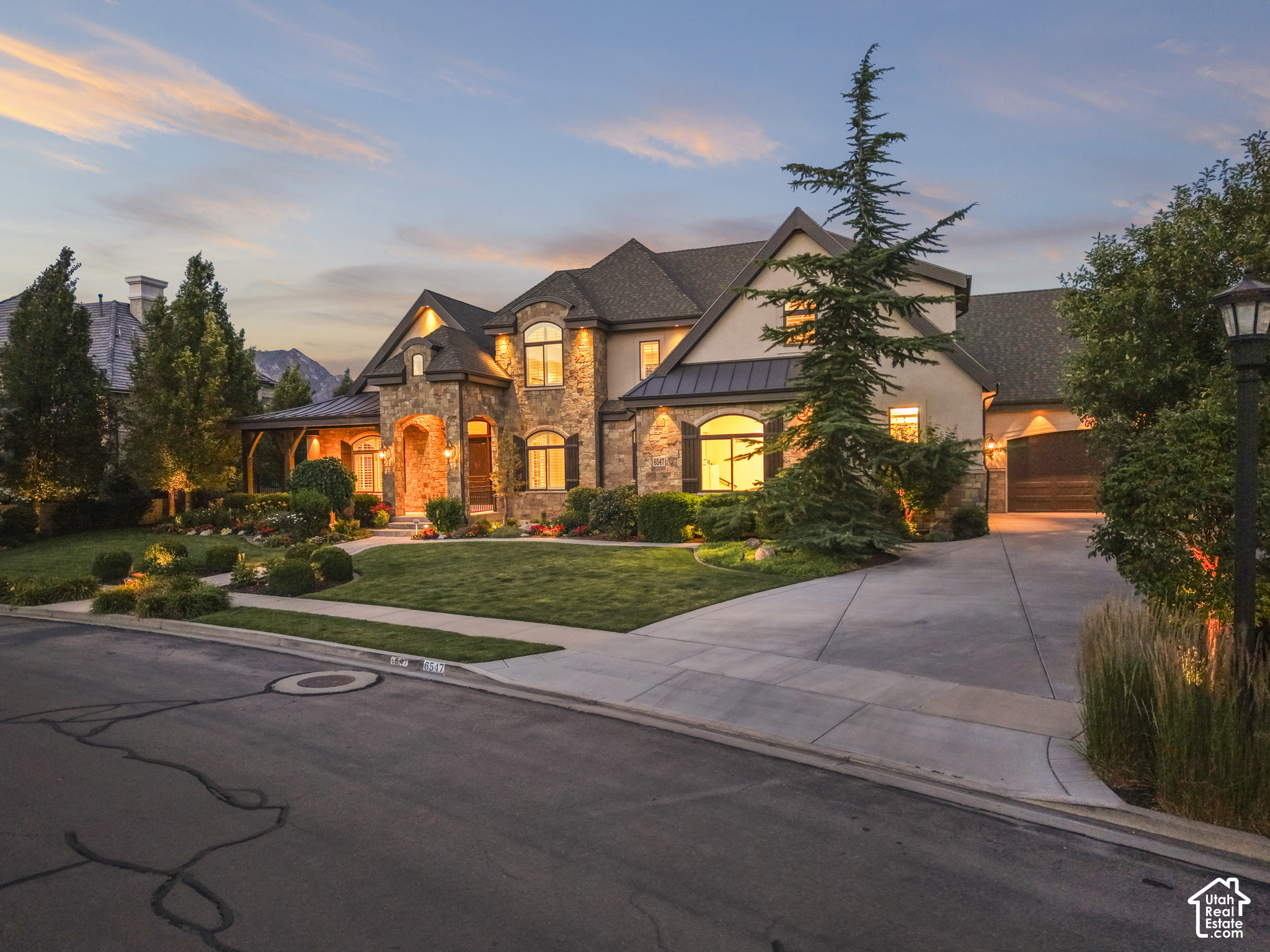 6547 W NORMANDY WAY